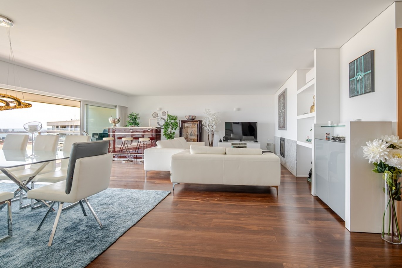 Apartamento de 4 quartos primeira linha de mar Matosinhos Sul, Portugal_369313