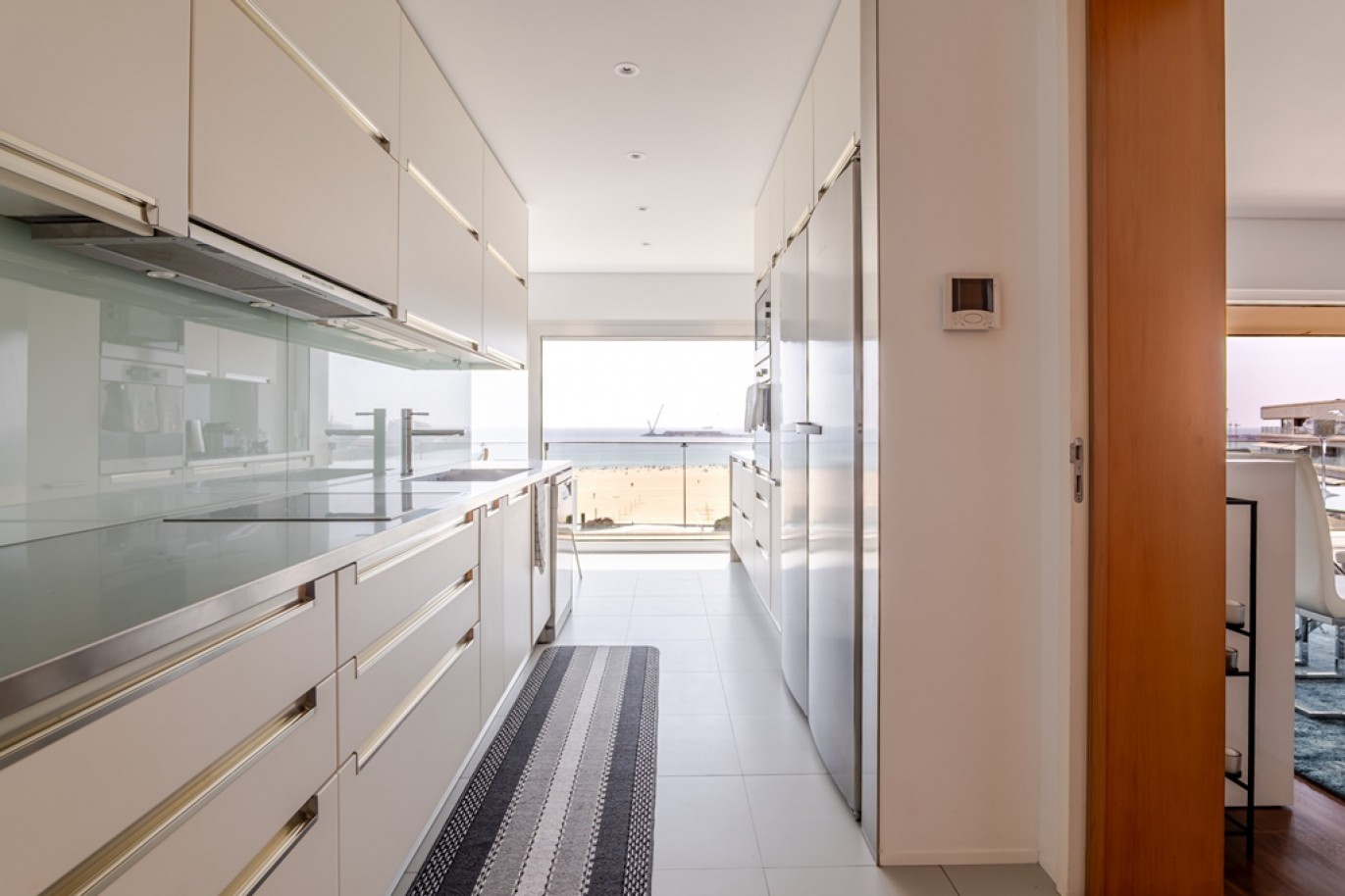 Apartamento de 4 quartos primeira linha de mar Matosinhos Sul, Portugal_369314