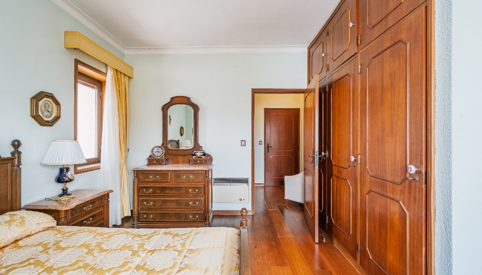 Five bedroom villa with garden for sale in Canidelo, Gaia, Portugal_369582