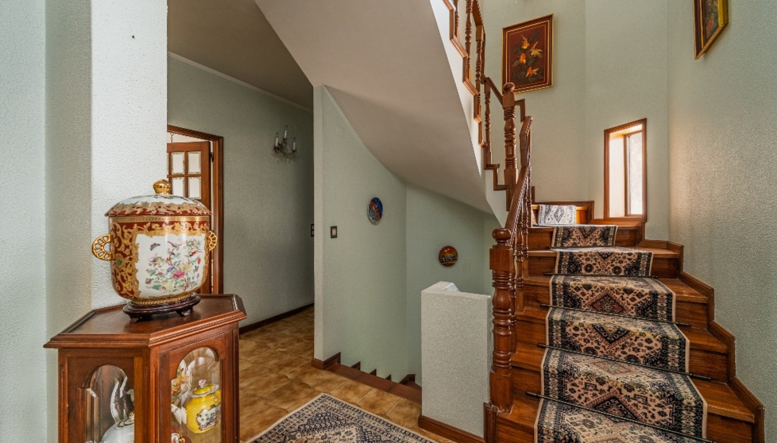 Five bedroom villa with garden for sale in Canidelo, Gaia, Portugal_369584