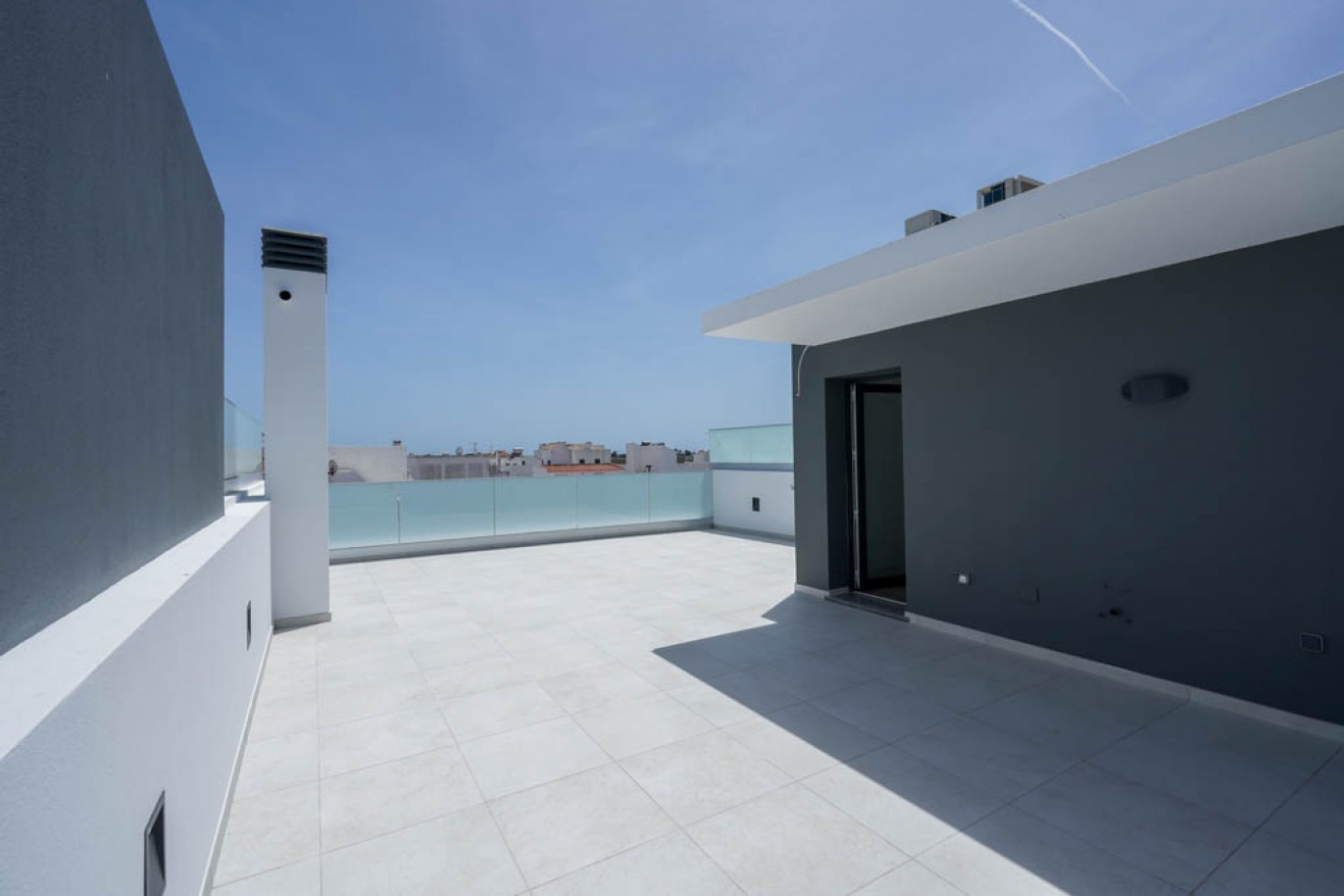 3-bedroom villa with pool for sale in Santa Luzia, Algarve, Portugal_369717