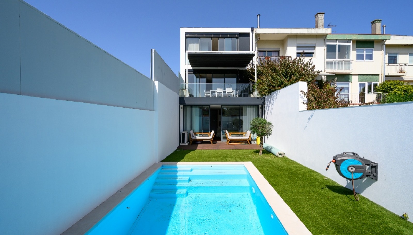 Three bedroom villa with pool and garden in Serralves, Porto, Portugal_369826