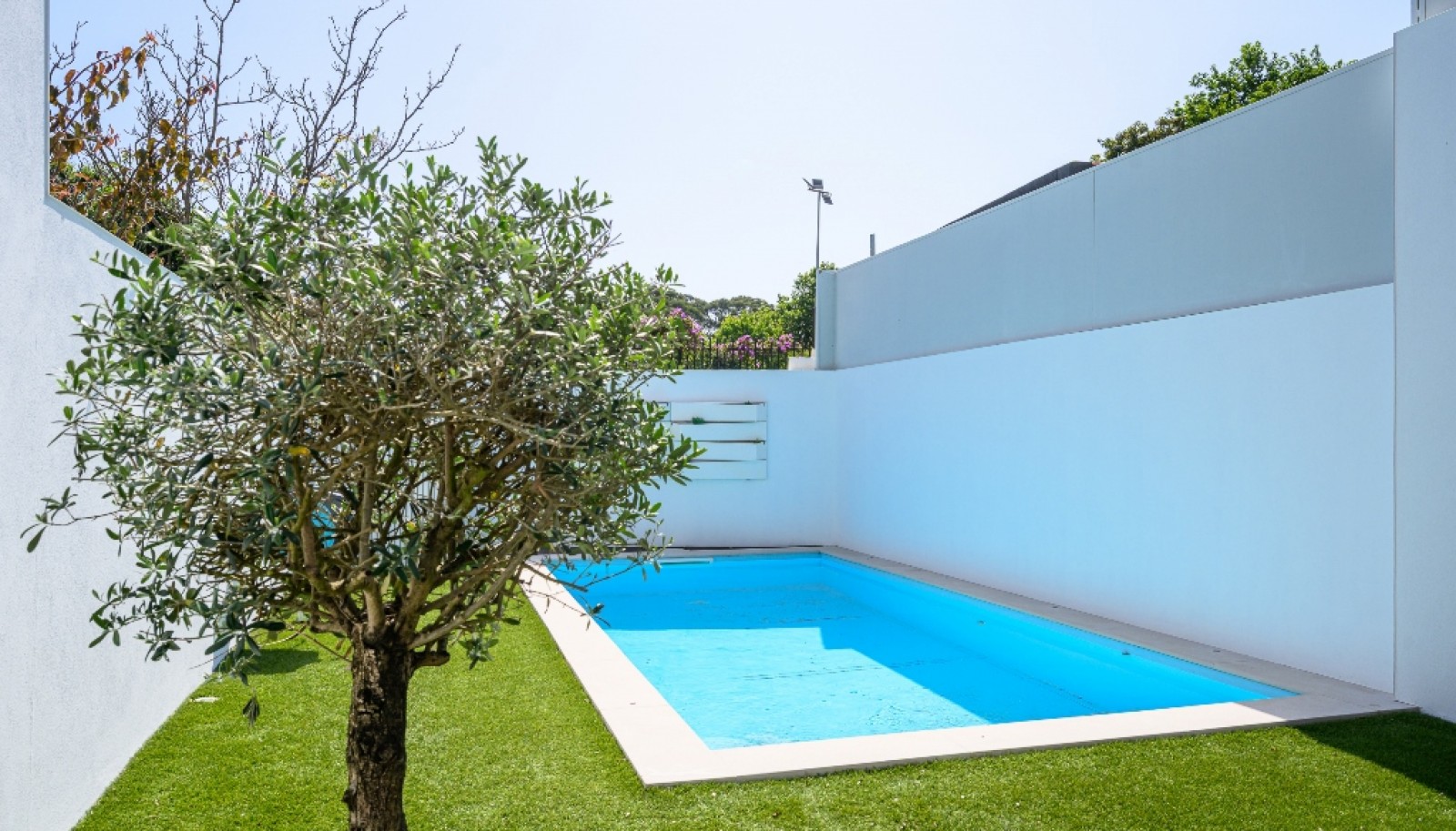 Three bedroom villa with pool and garden in Serralves, Porto, Portugal_369837