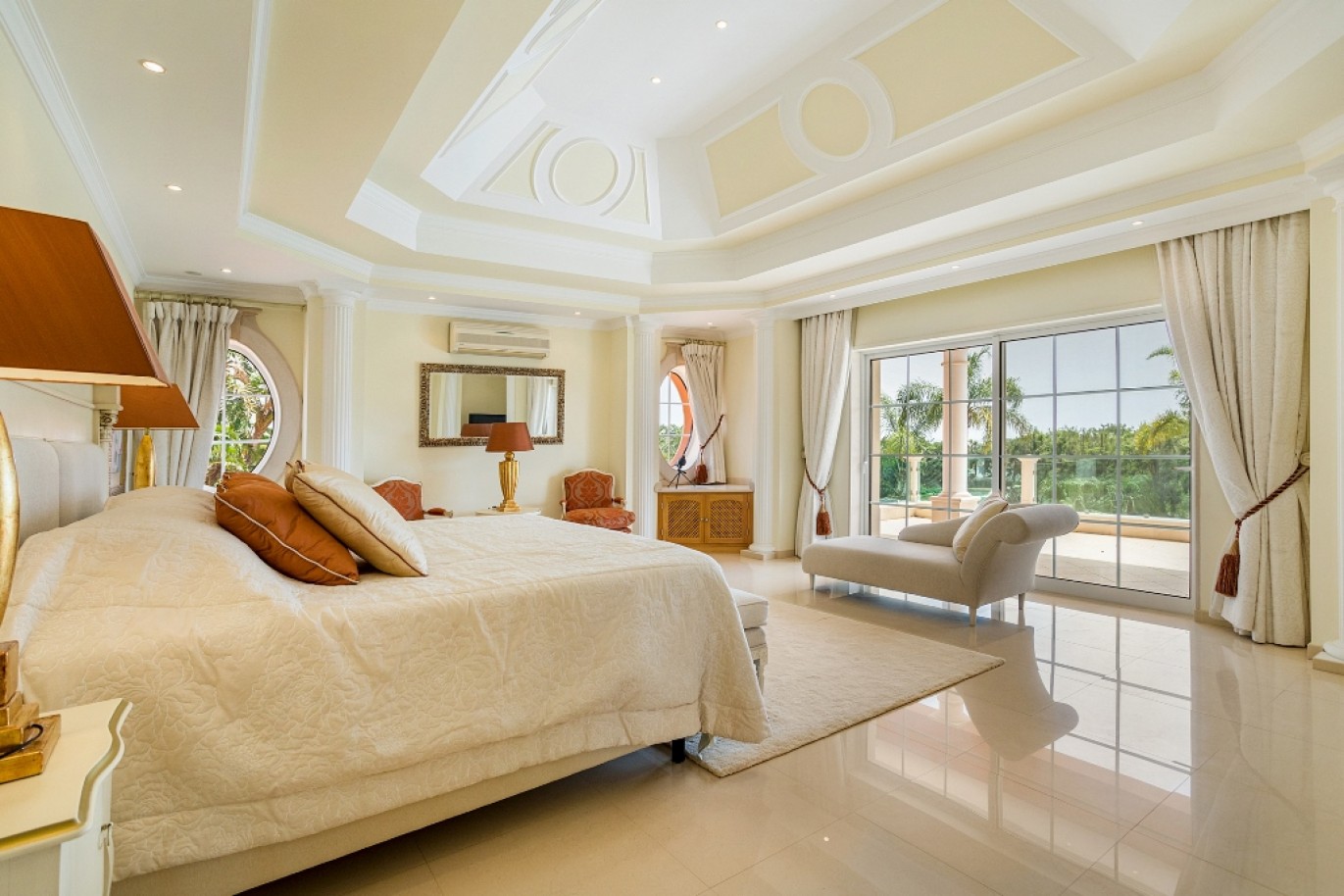 Fantastique Villa de 4 chambres, avec terrain de golf, à vendre à Olhão, Algarve_369933