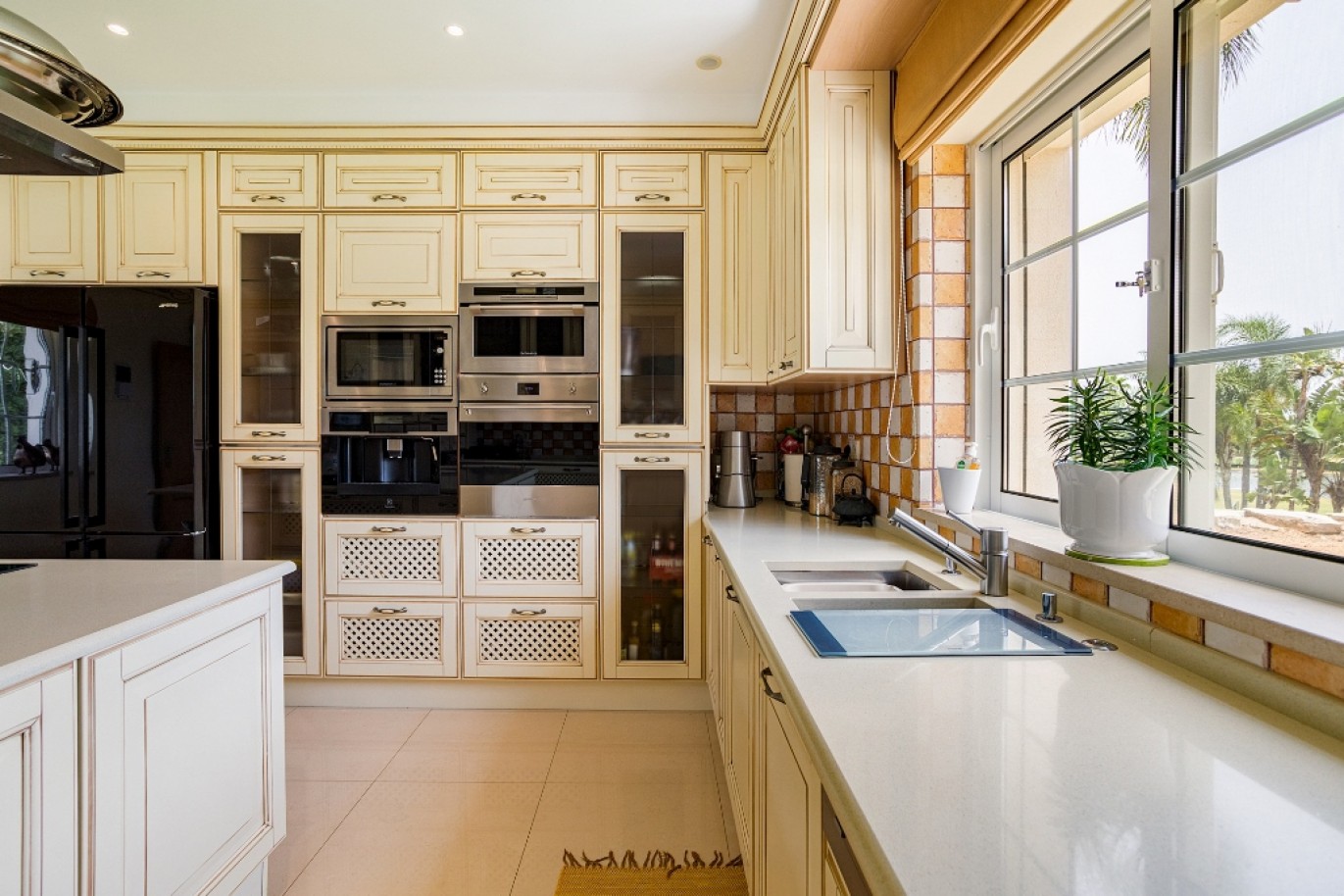 Fantastique Villa de 4 chambres, avec terrain de golf, à vendre à Olhão, Algarve_369935