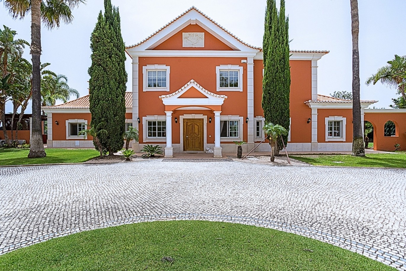 Fantastique Villa de 4 chambres, avec terrain de golf, à vendre à Olhão, Algarve_369947