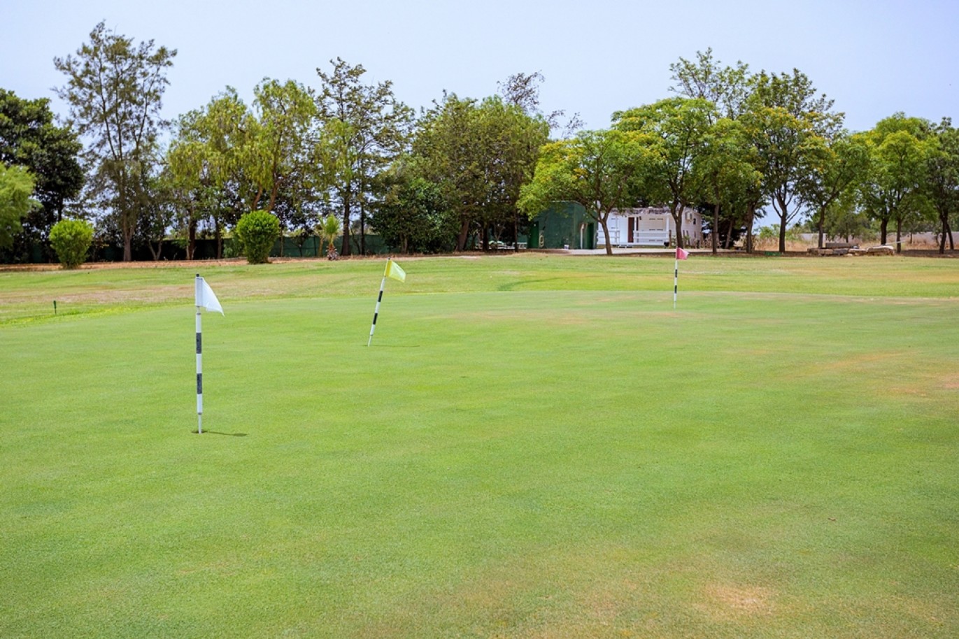 Fantastique Villa de 4 chambres, avec terrain de golf, à vendre à Olhão, Algarve_369949