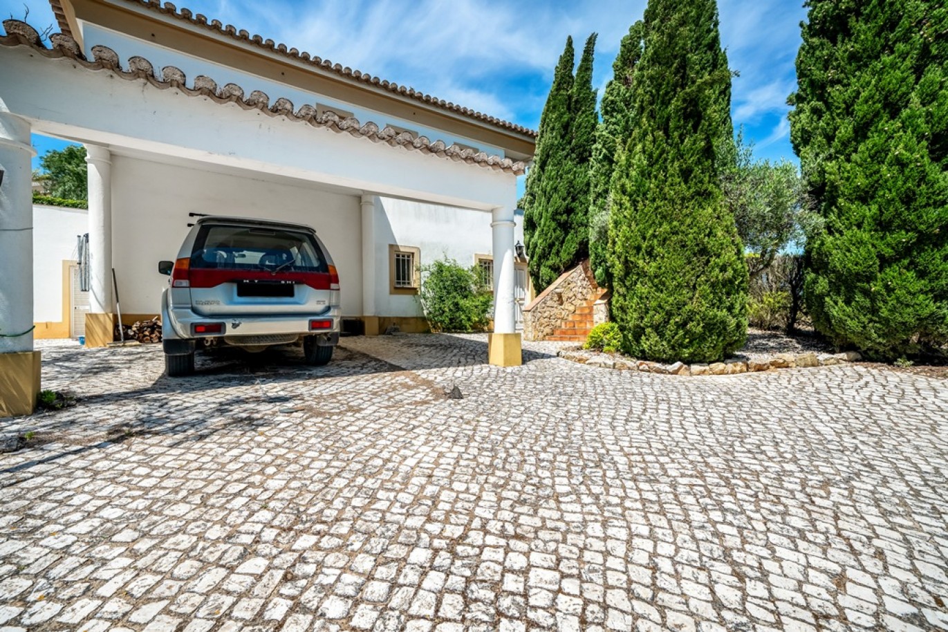 4-Bedroom Villa with pool and views for sale Lagos, Algarve, Portugal_369992
