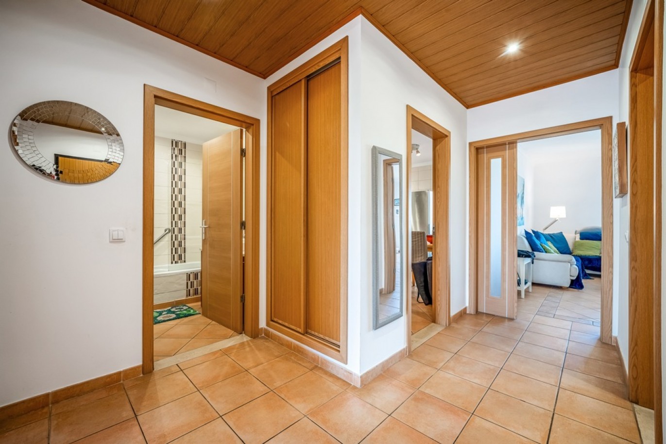 Apartamento T2 com piscina e garagem à venda em Lagos, Algarve_370111