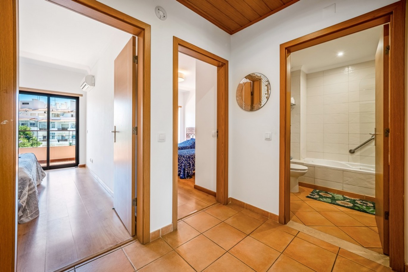 Apartamento T2 com piscina e garagem à venda em Lagos, Algarve_370112
