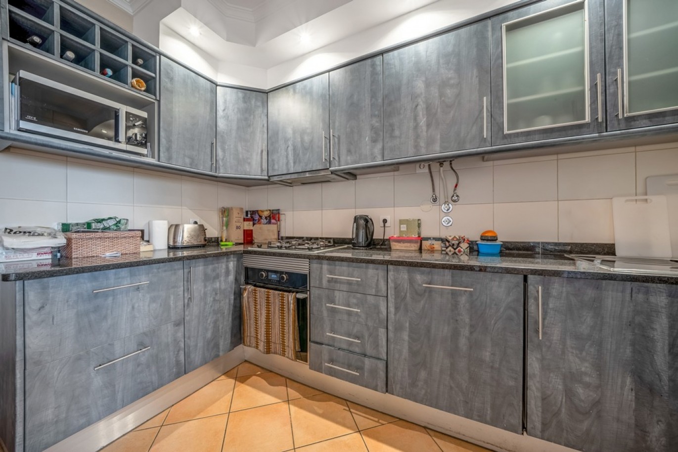 Apartamento T2 com piscina e garagem à venda em Lagos, Algarve_370116