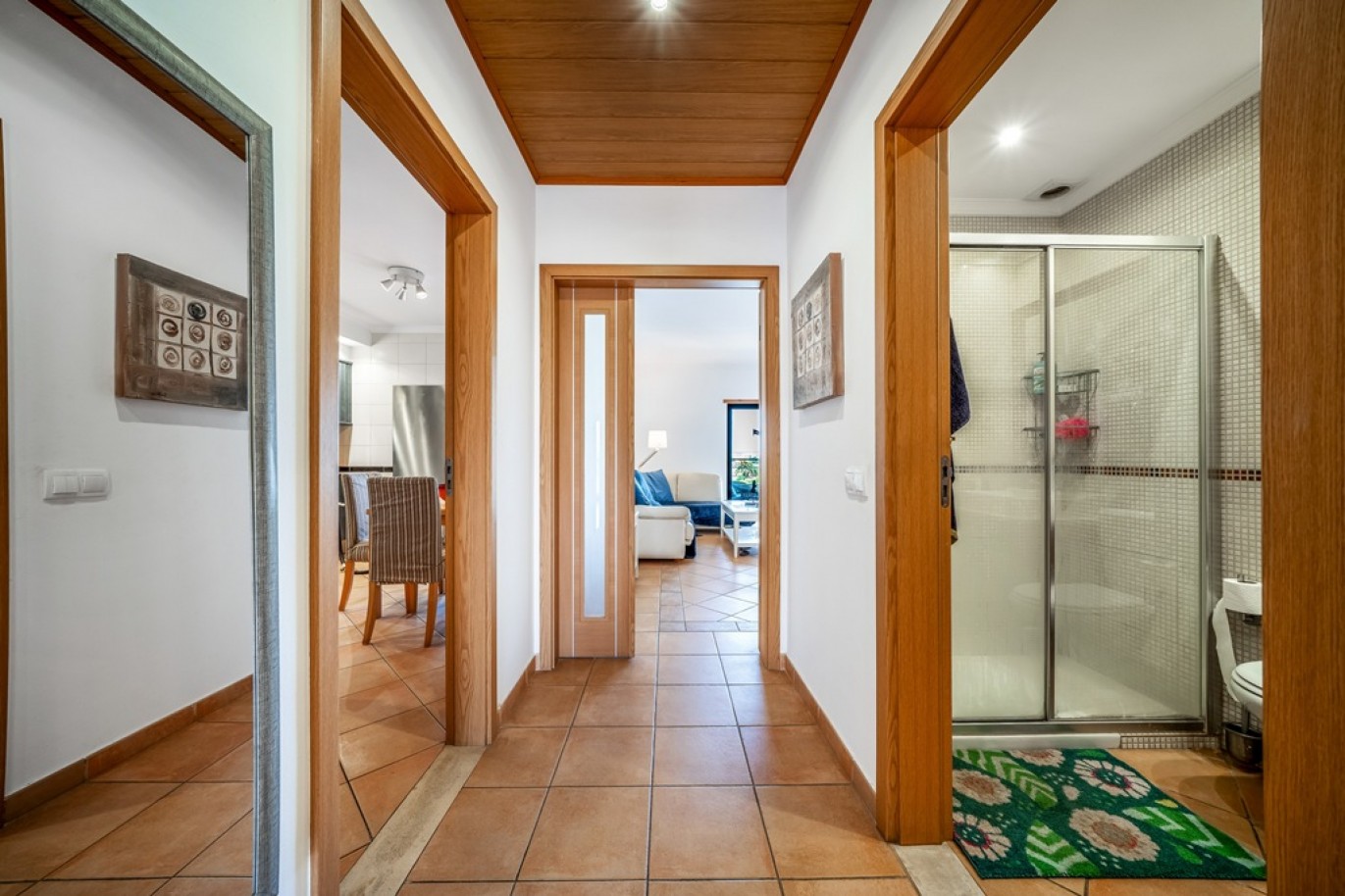 Apartamento T2 com piscina e garagem à venda em Lagos, Algarve_370123