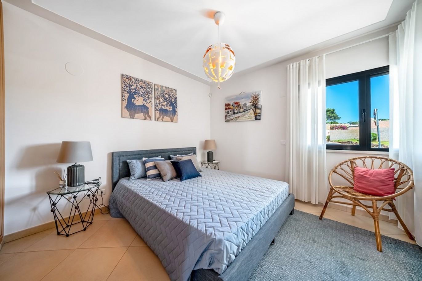 Villa adosada de 5 dormitorios con piscina en venta en Vilamoura, Algarve_370255