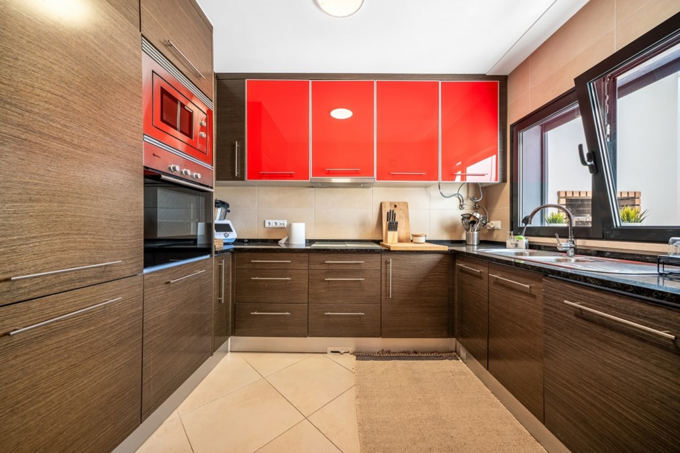 Villa adosada de 5 dormitorios con piscina en venta en Vilamoura, Algarve_370263