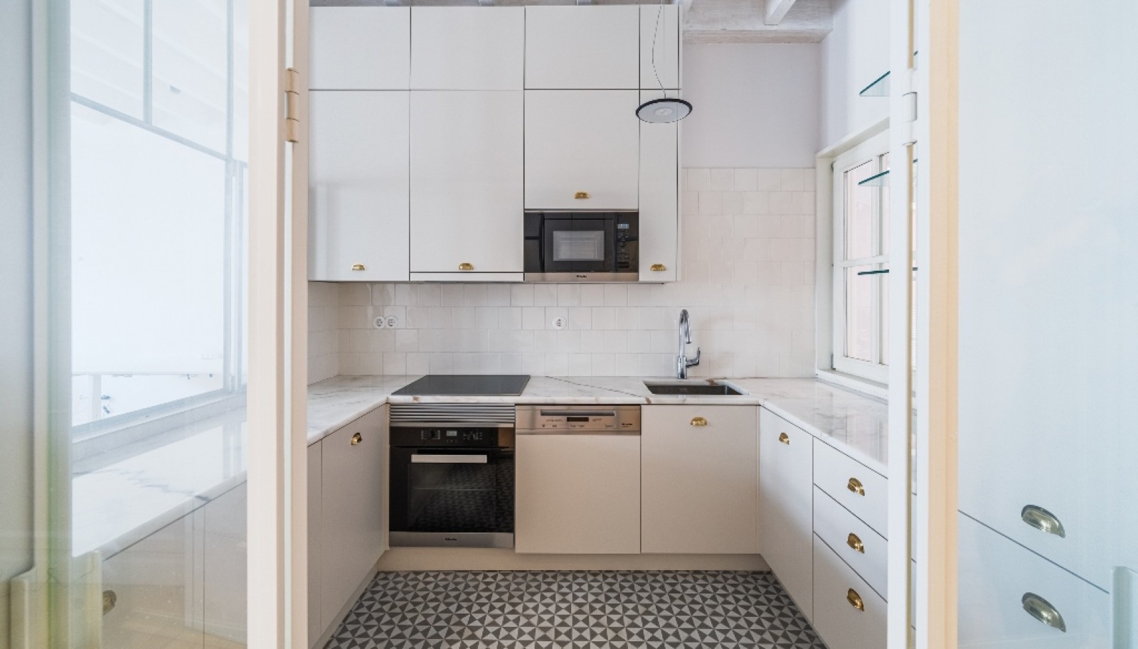 Apartamento T3 para venda na zona histórica do Porto_370460