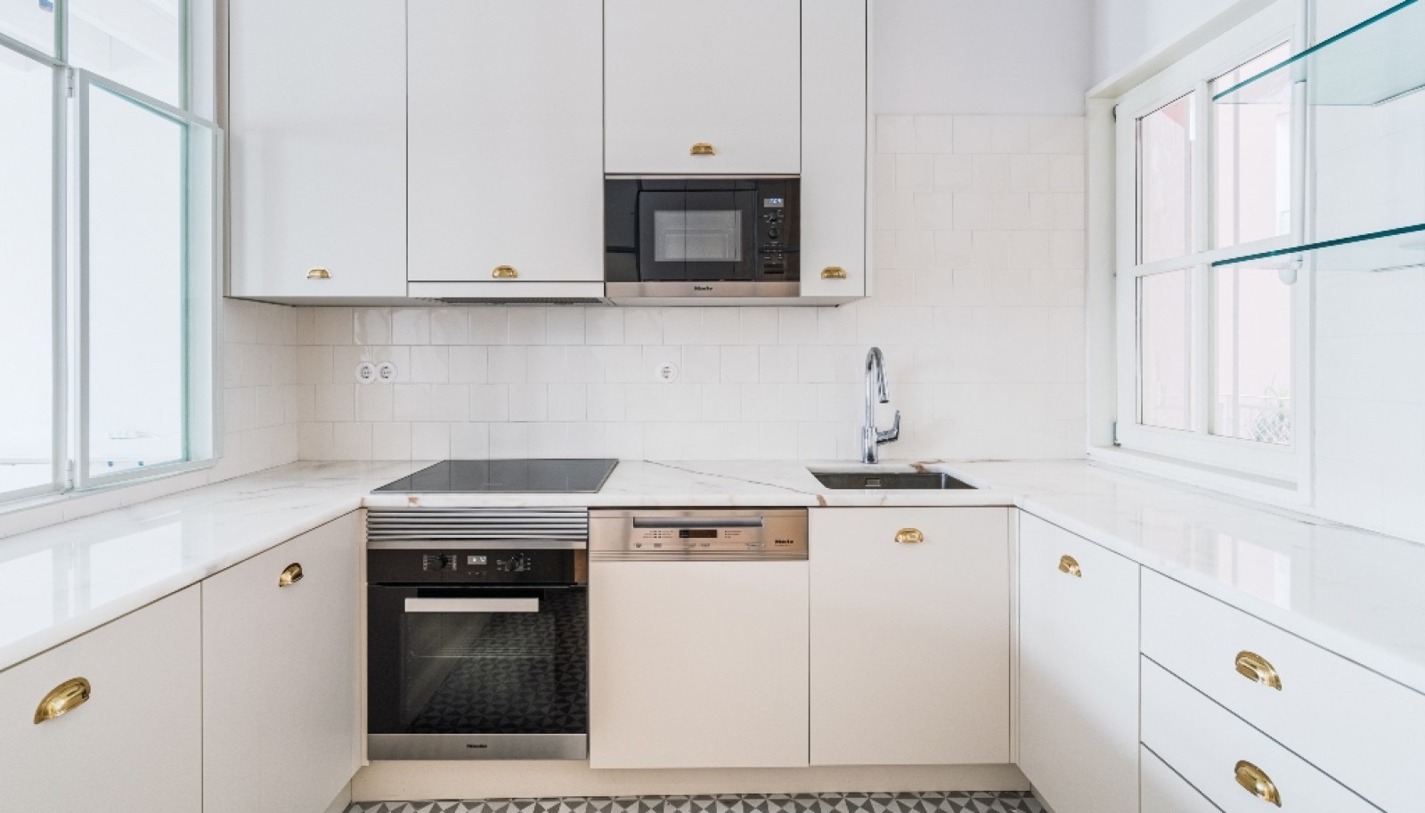 Apartamento T3 para venda na zona histórica do Porto_370461