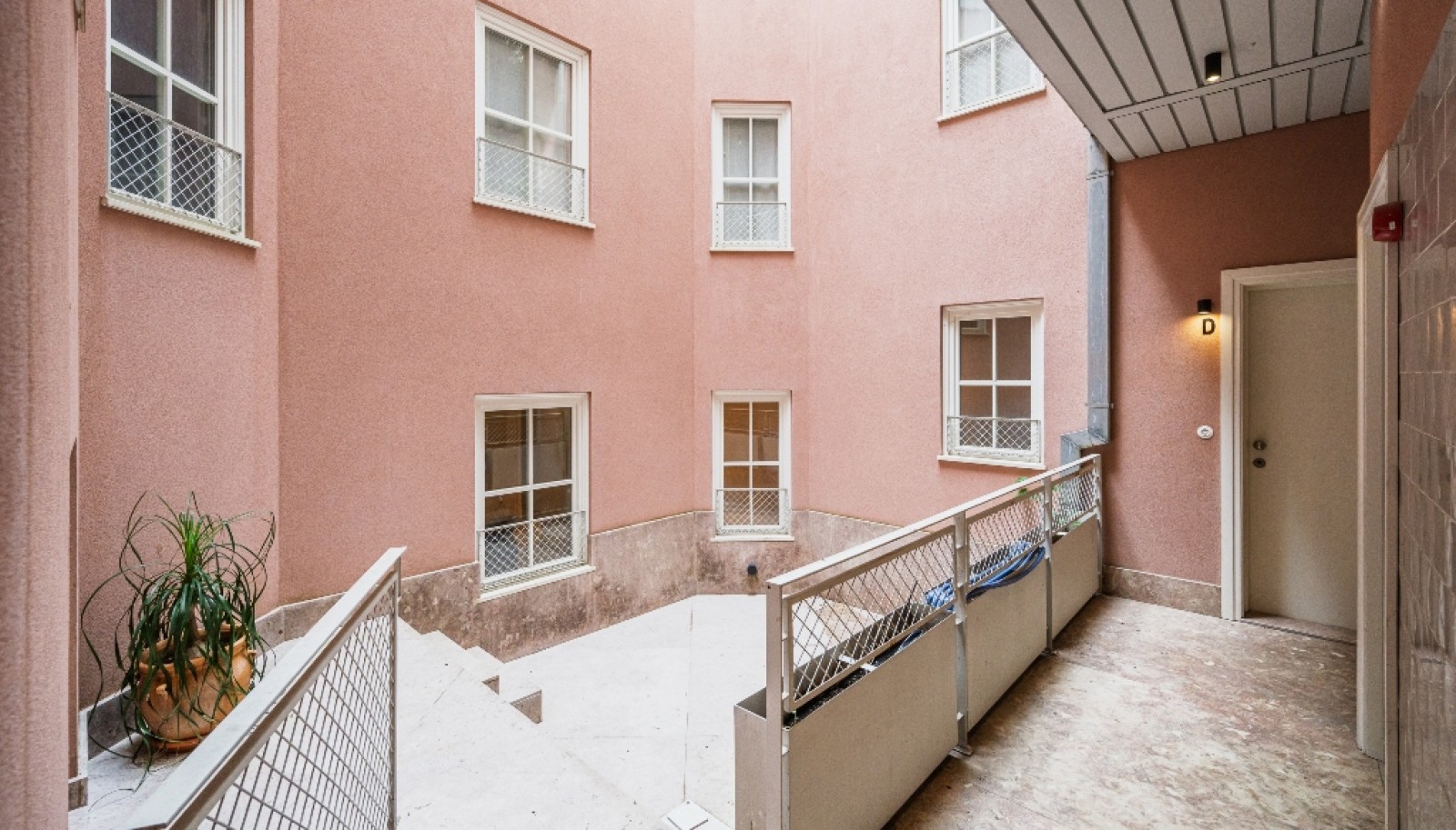 Apartamento T3 para venda na zona histórica do Porto_370471