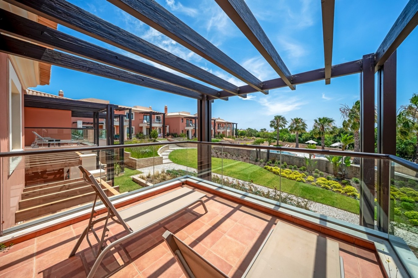 Moradia em empreendimento turístico, para venda em Carvoeiro, Algarve_370477