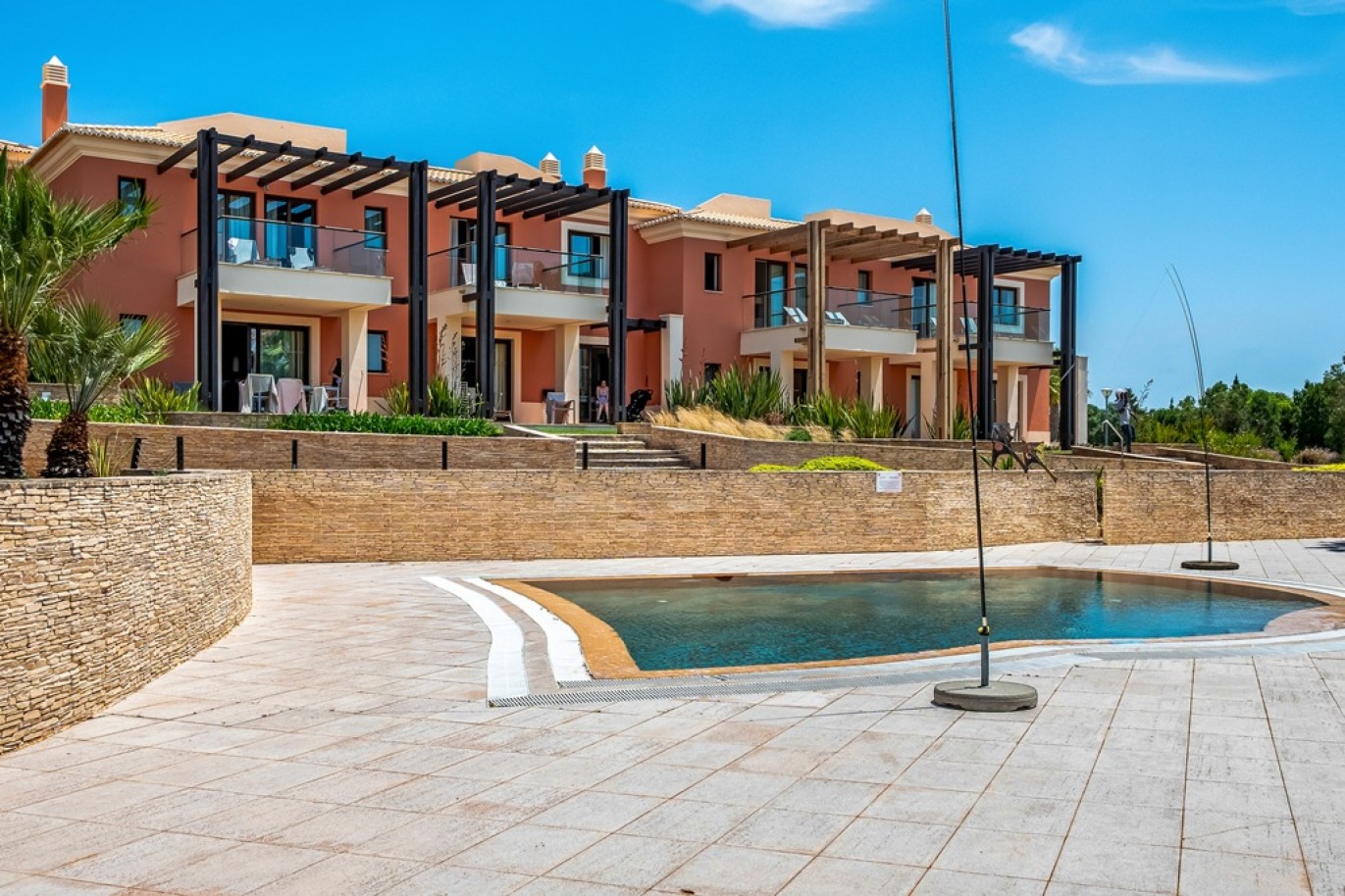 Moradia em empreendimento turístico, para venda em Carvoeiro, Algarve_370490