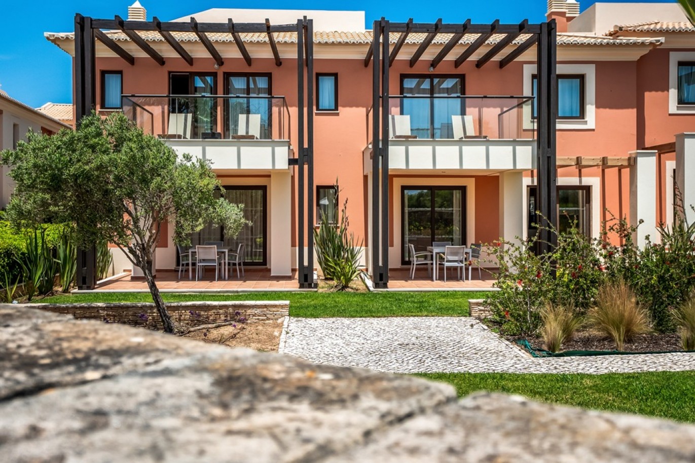 Moradia em empreendimento turístico, para venda em Carvoeiro, Algarve_370491