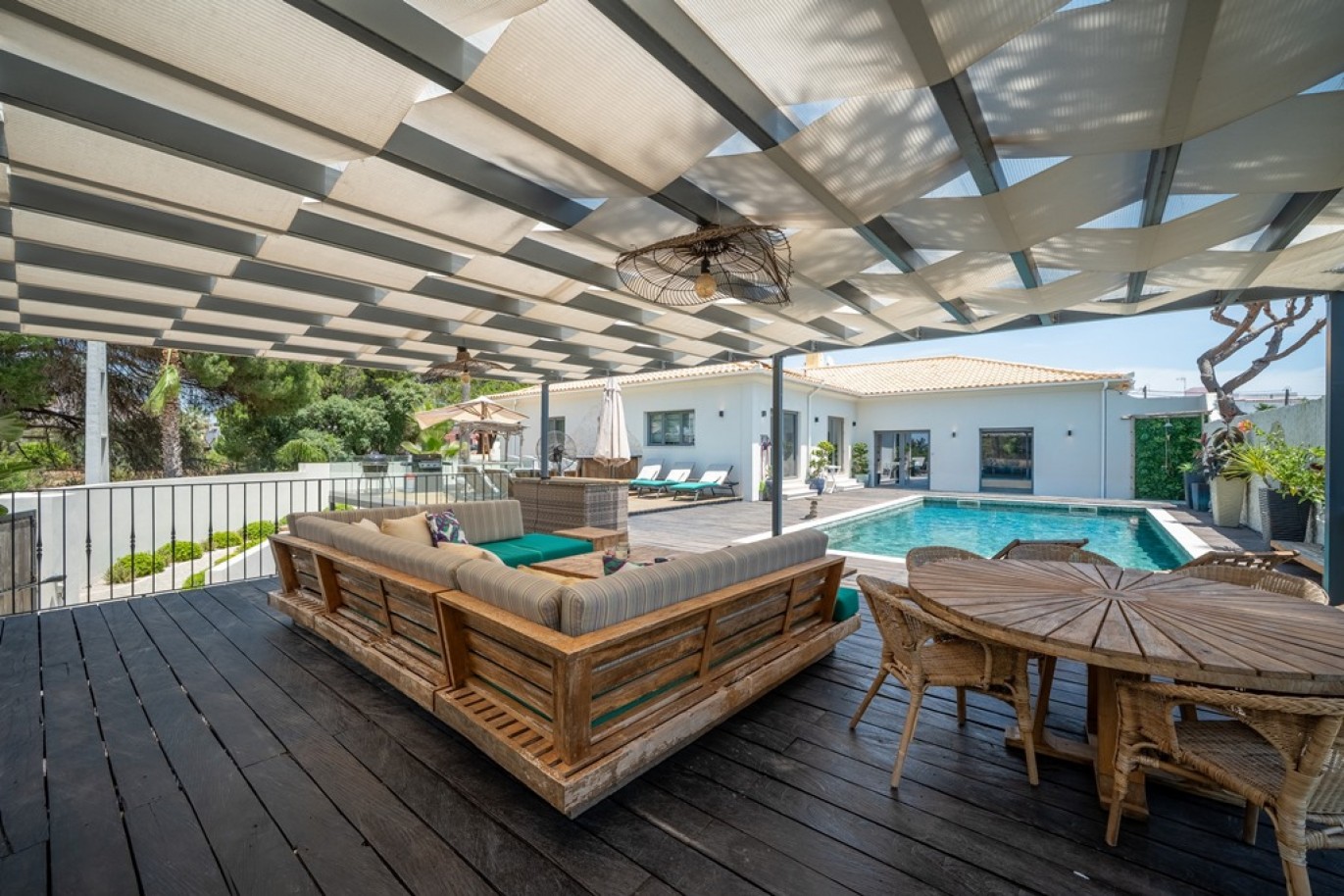 Villa de lujo de 6 dormitorios en venta en Almancil, Algarve, Portugal_371018
