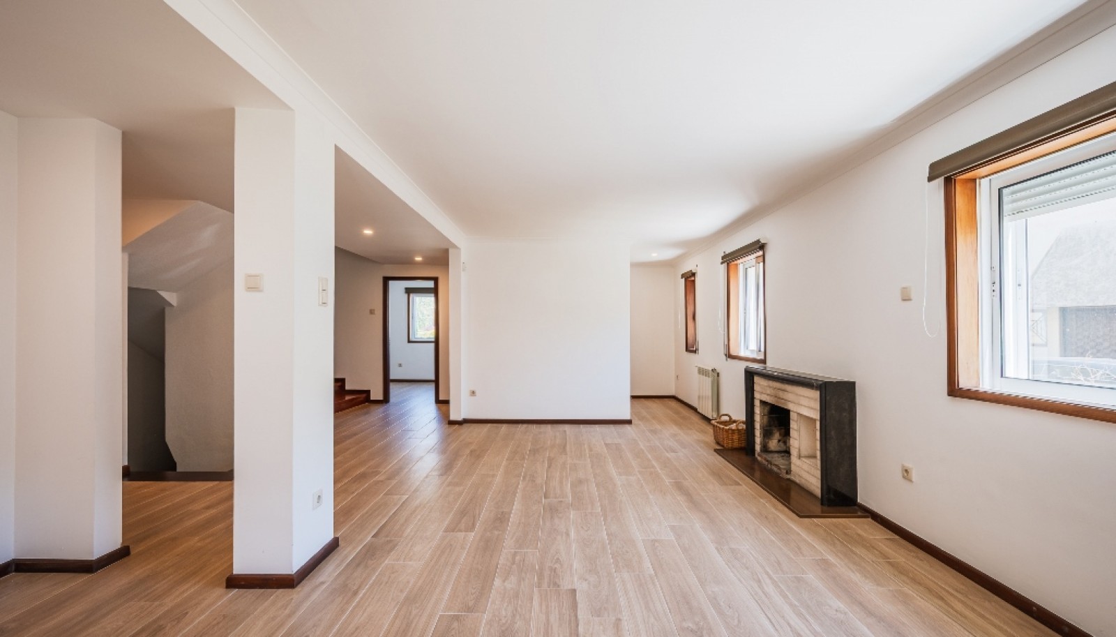 Moradia V5 renovada com jardim em Monte dos Burgos, Matosinhos, Portugal_371371
