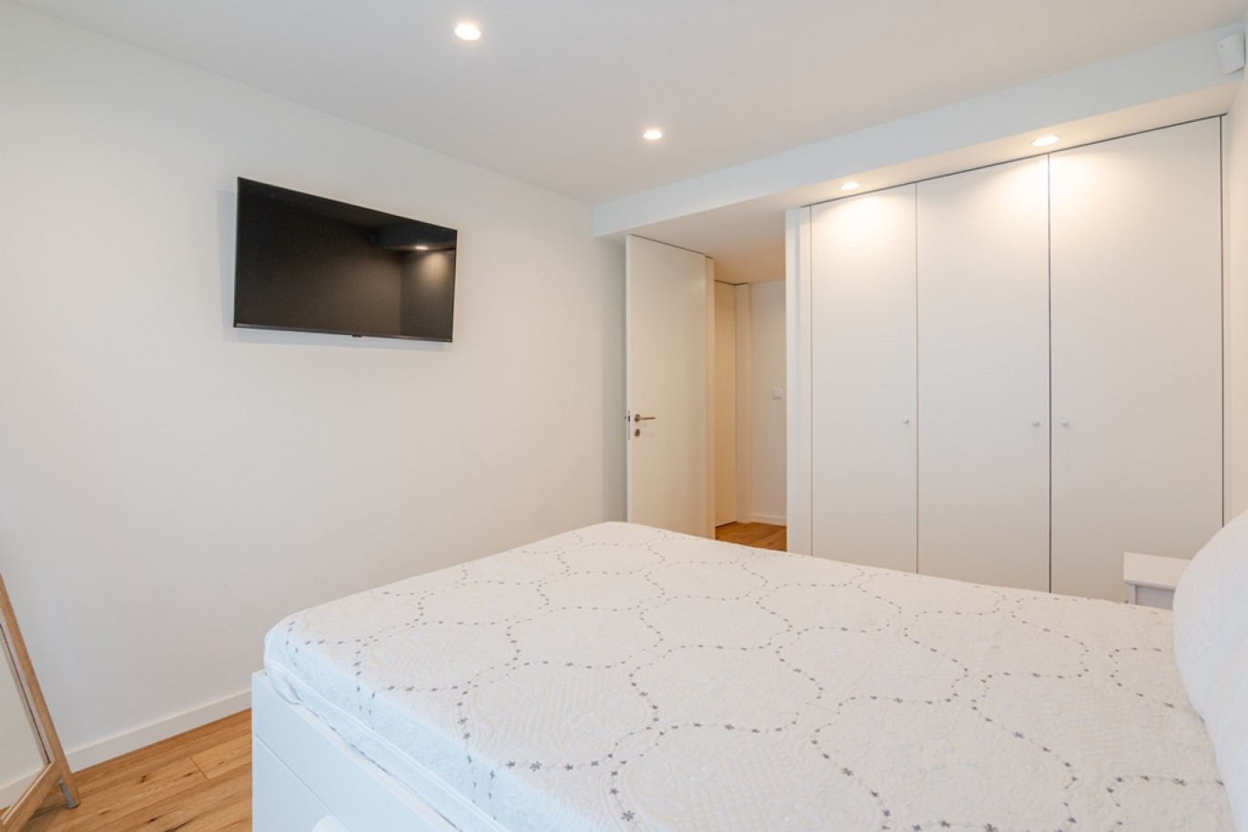 Apartamento T3 com amplo terraço à venda na Madalena em Gaia, Portugal_371395
