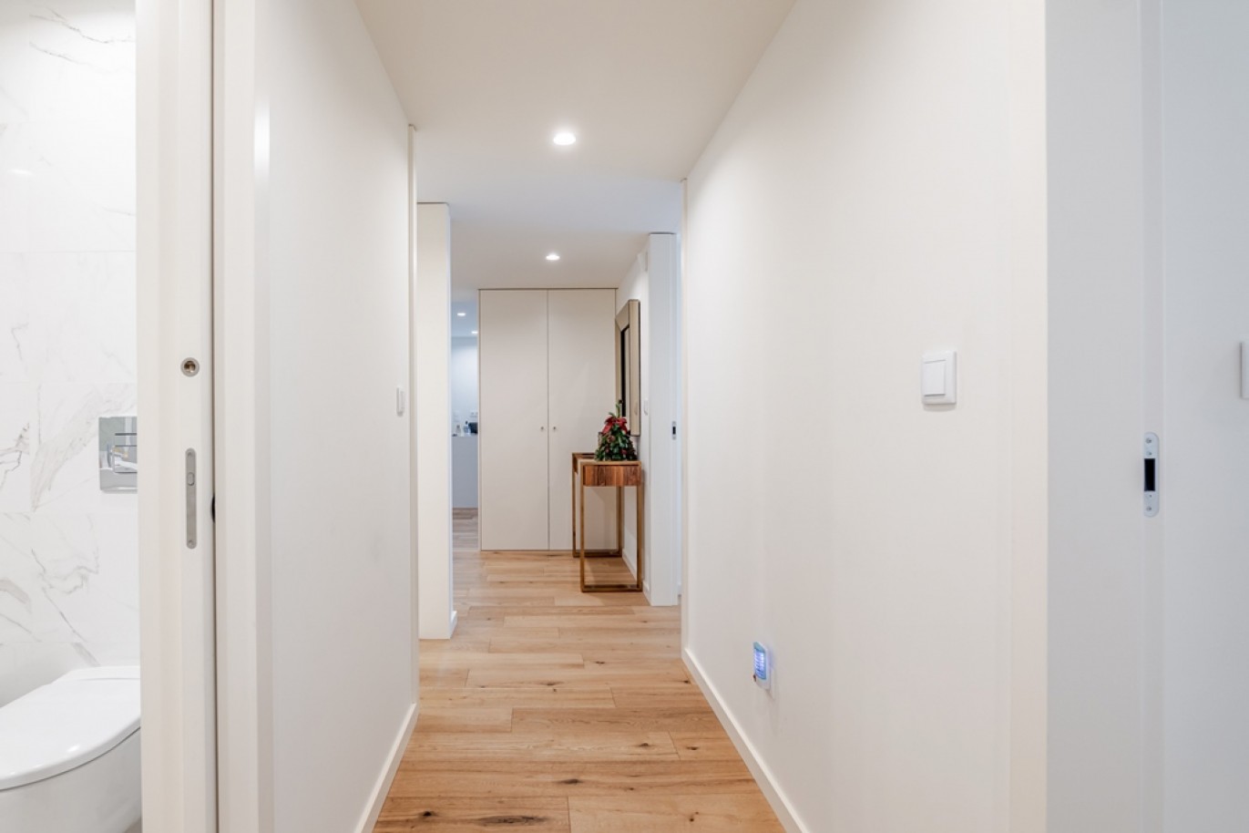 Apartamento T3 com amplo terraço à venda na Madalena em Gaia, Portugal_371404