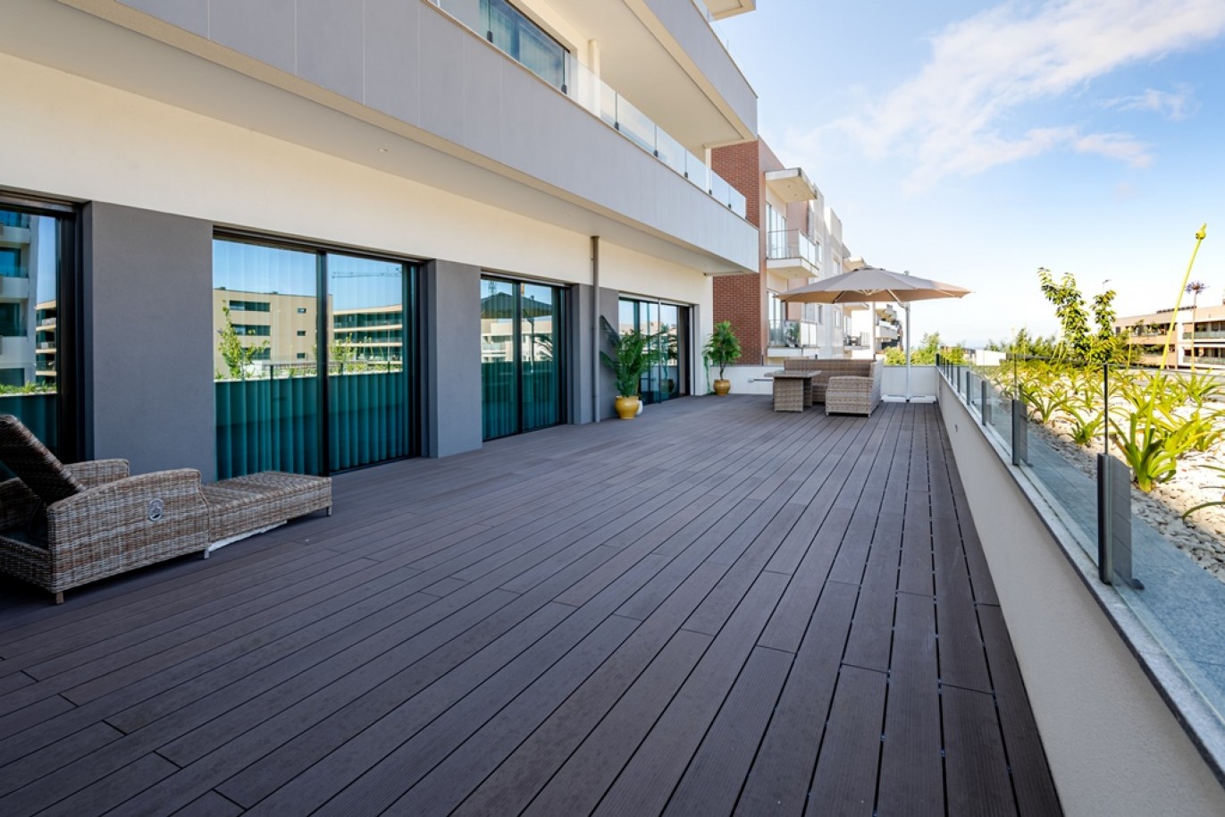 Apartamento T3 com amplo terraço à venda na Madalena em Gaia, Portugal_371423