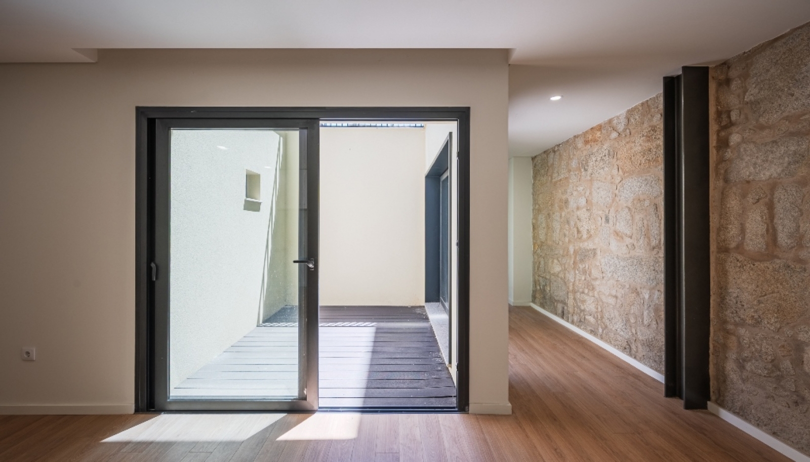 Neue 1+1-Zimmer-Wohnung mit Garten im Zentrum von Porto, Portugal_371506