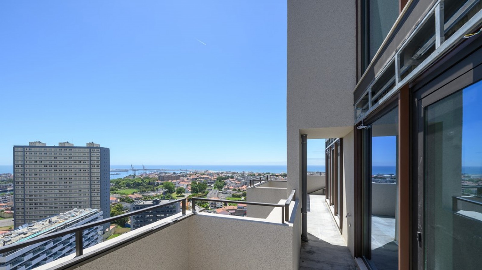 3-Bedroom Duplex Penthouse with ocean views Leça da Palmeira, Portugal_371991
