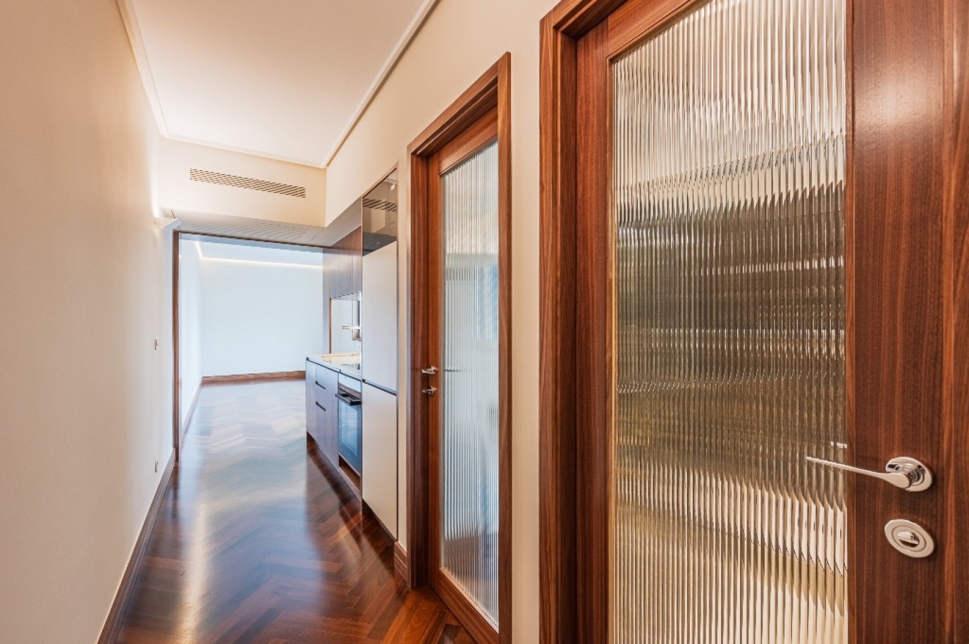 New one bedroom apartment for sale in downtown Porto, Portugal_377642