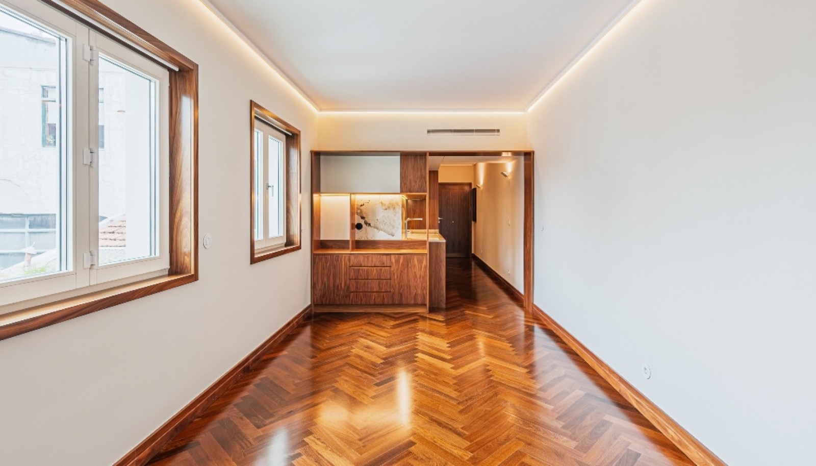 New one bedroom apartment for sale in downtown Porto, Portugal_377646