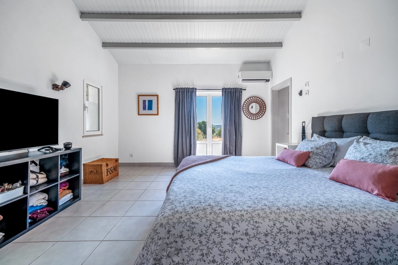 Propriedade com piscina e garagem à venda em Silves, Algarve_380672