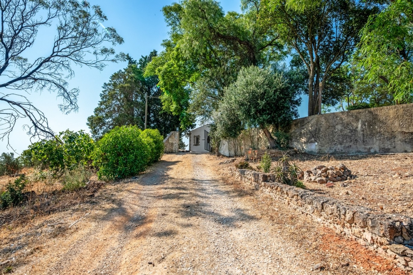 Propriedade com piscina e garagem à venda em Silves, Algarve_380690