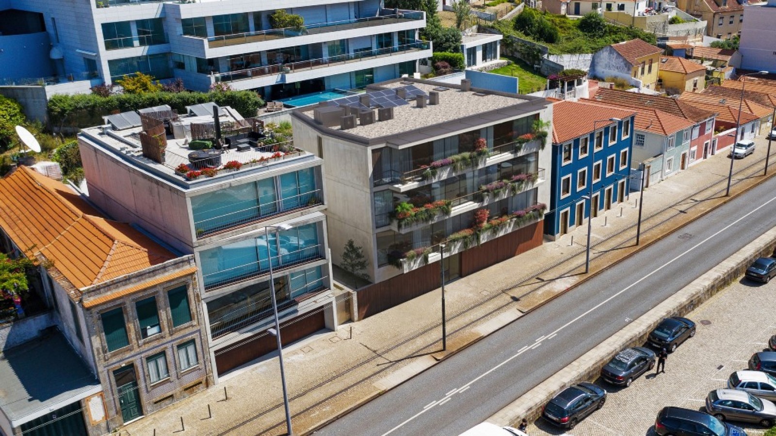 Apartamento 4+1 dormitorios con balcón y vistas río en Porto, Portugal_380780
