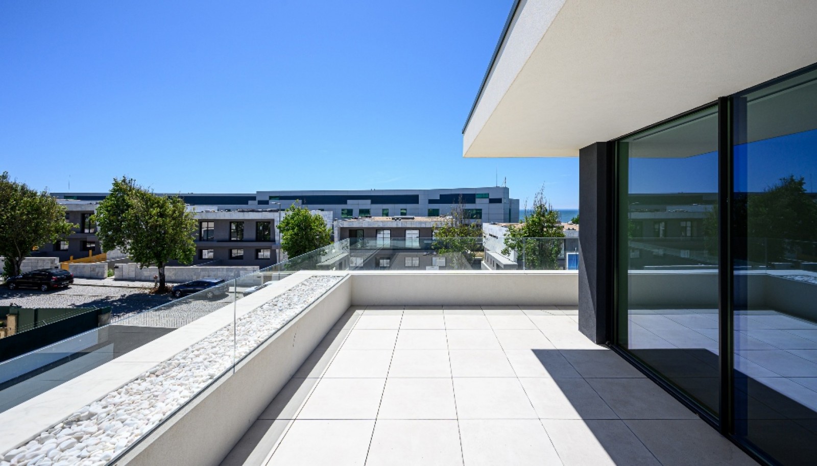 Moradia V4+1 com jardim, piscina e vistas de mar à venda em Valadares_380883