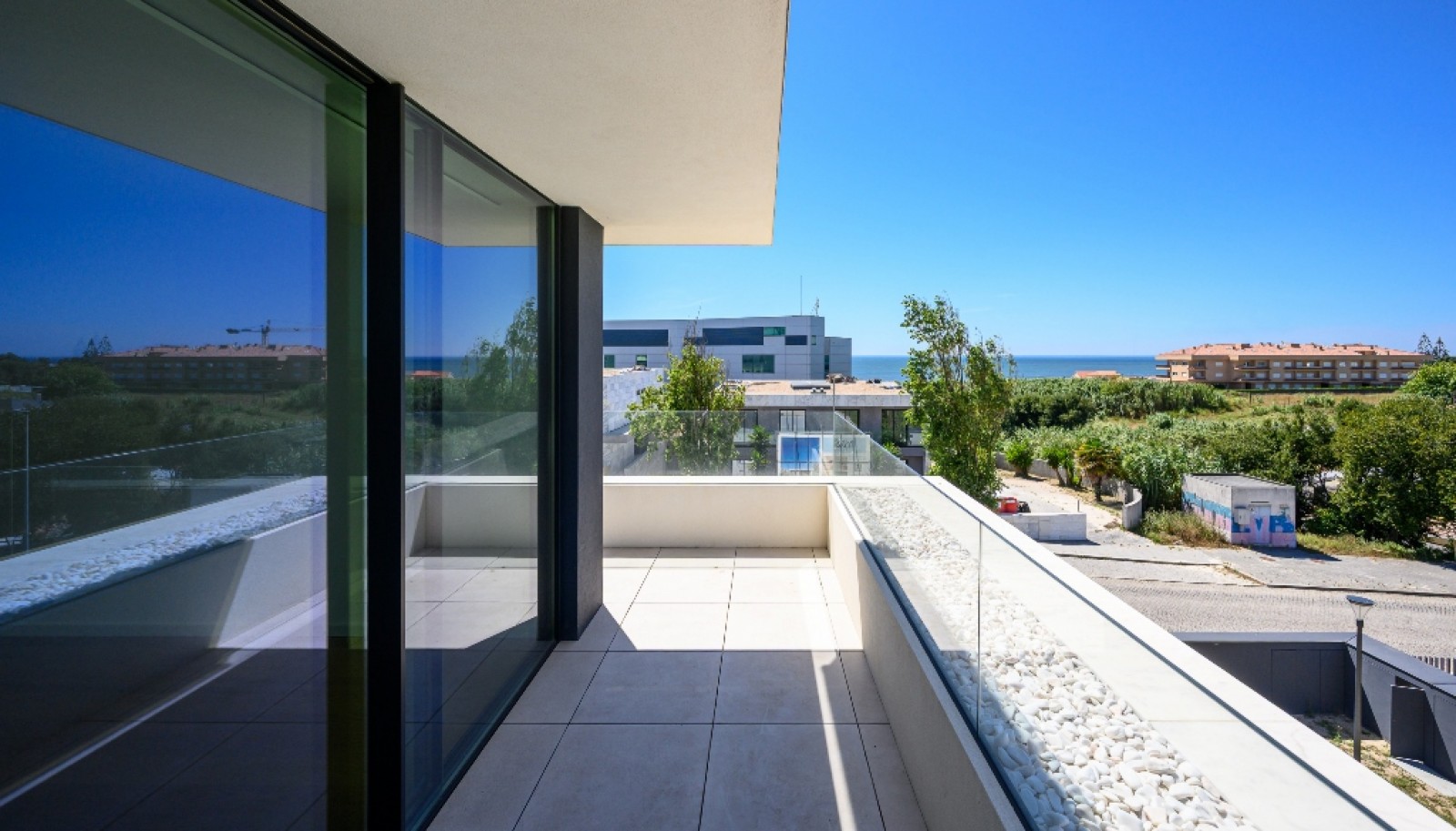 Moradia V4+1 com jardim, piscina e vistas de mar à venda em Valadares_380885