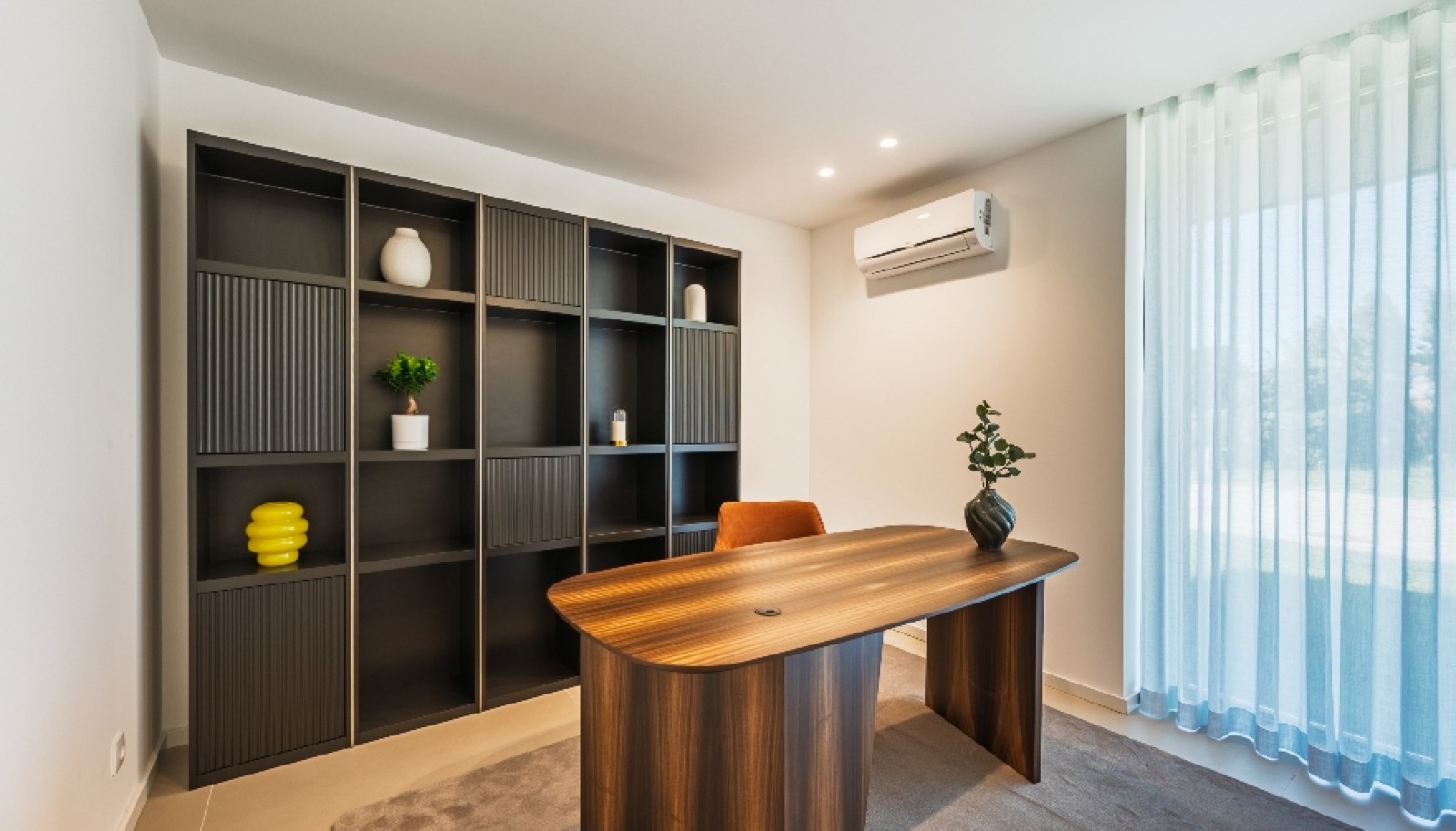 Moradia V4+1 com jardim, piscina e vistas de mar à venda em Valadares_380887