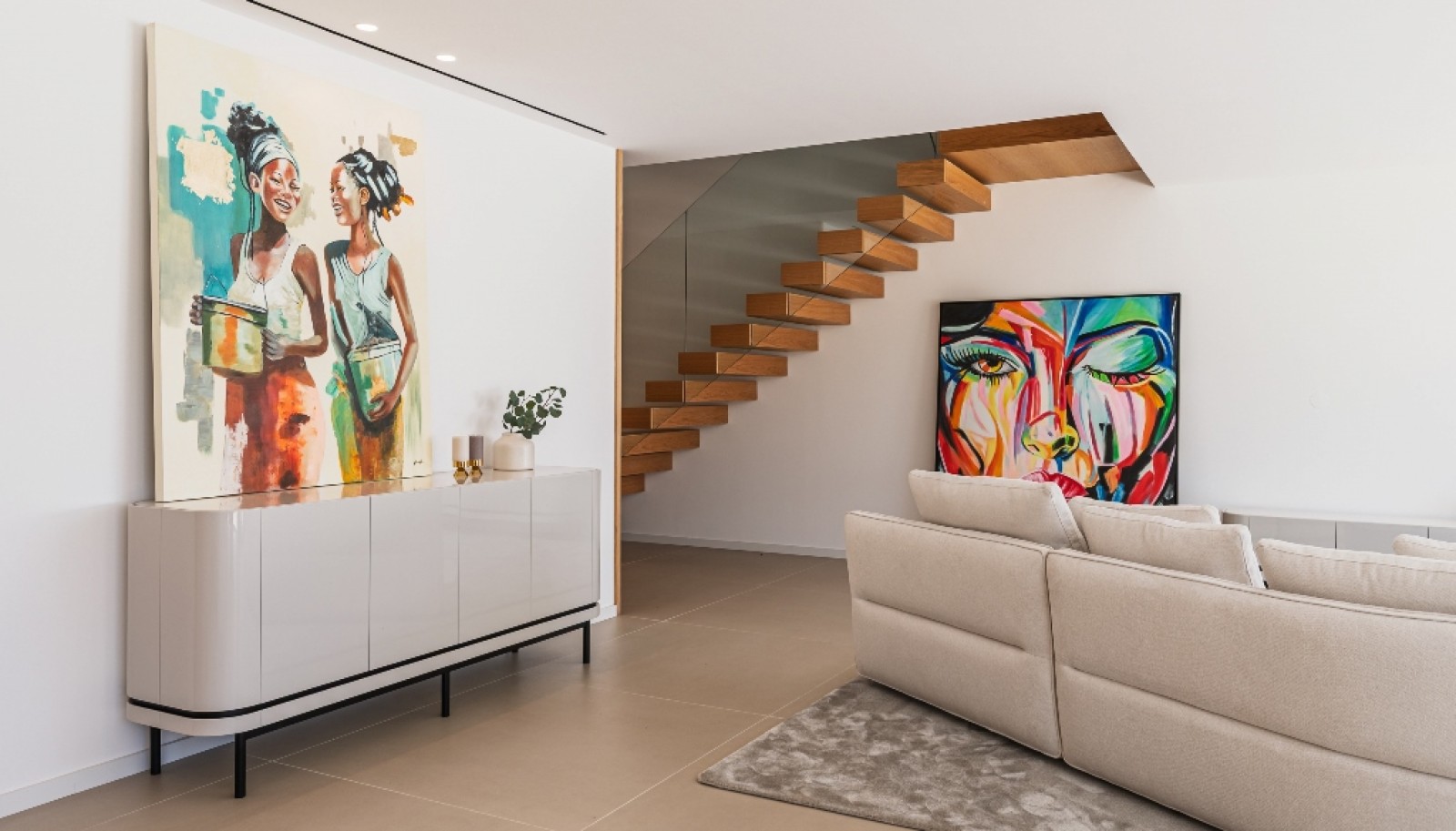 Moradia V4+1 com jardim, piscina e vistas de mar à venda em Valadares_380899