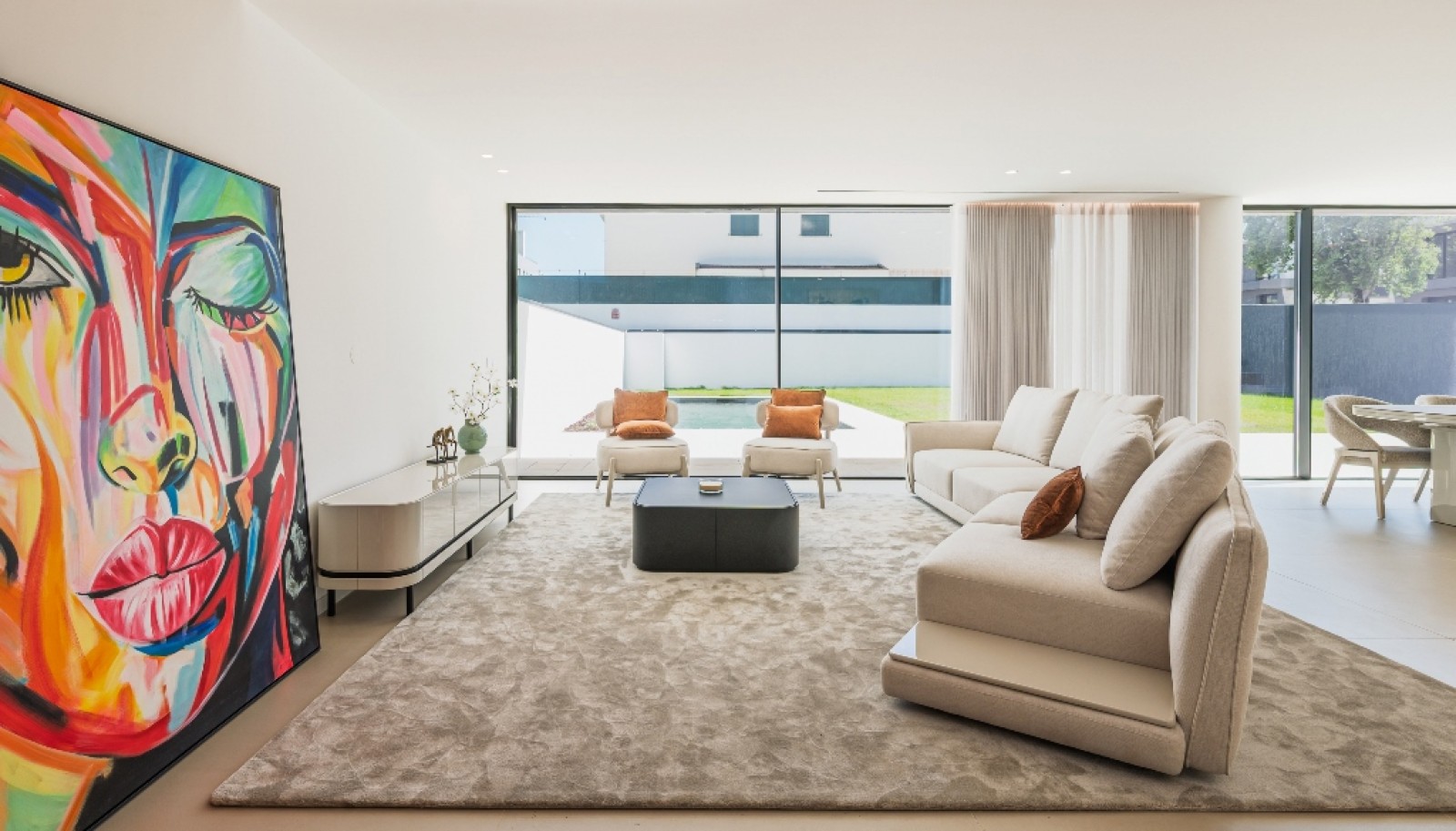 Moradia V4+1 com jardim, piscina e vistas de mar à venda em Valadares_380902