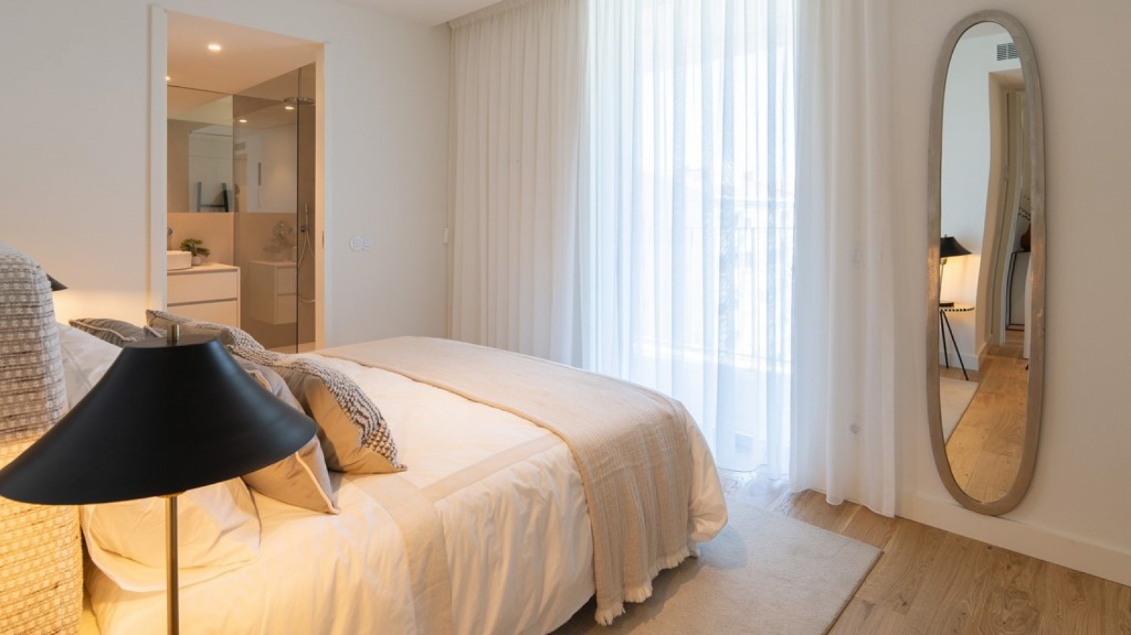 Fernão Magalhães 127: Piso de 2 dormitorios en venta en el centro de Oporto_381679