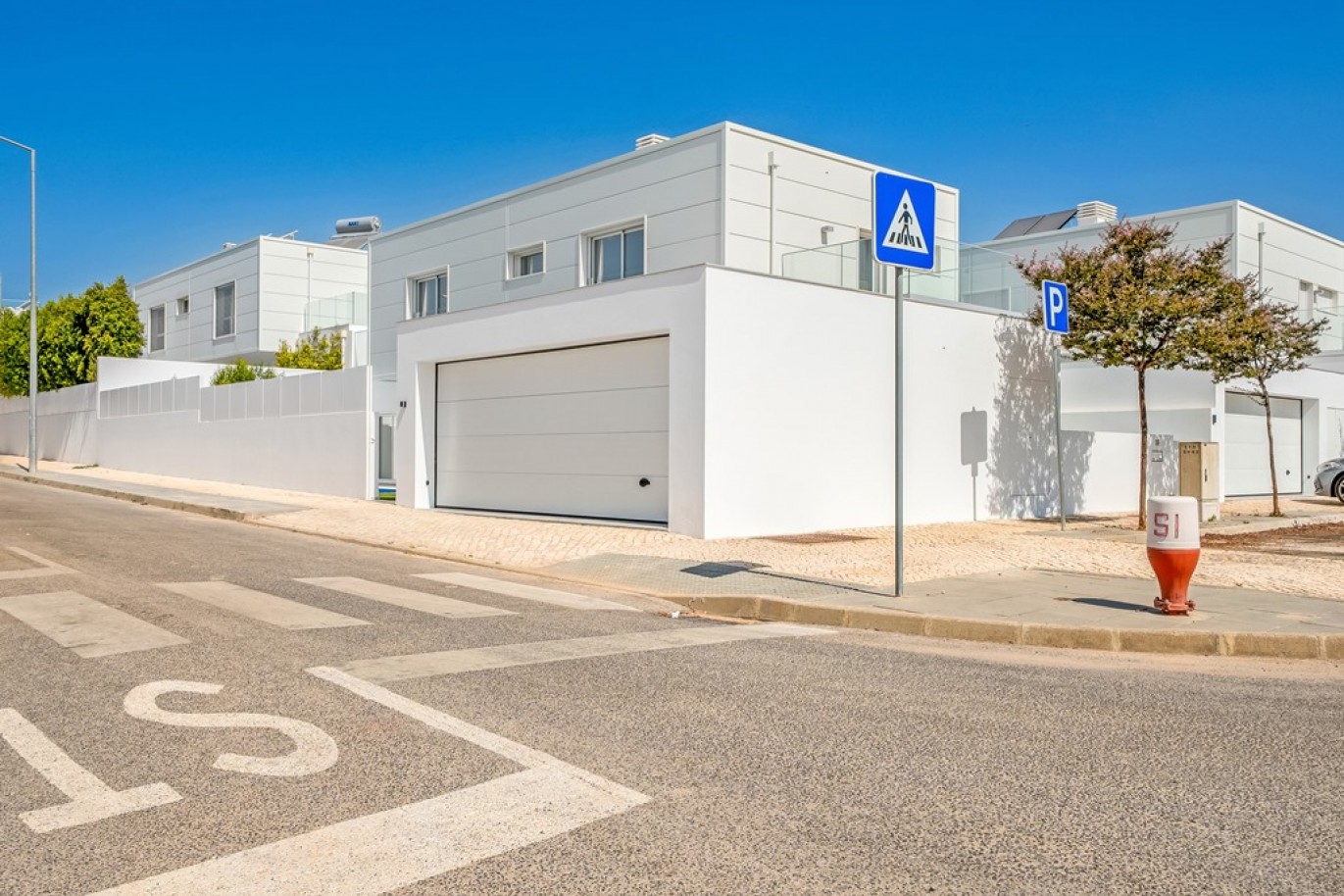Moderna Moradia V3 com piscina, à venda em Tavira, Algarve_382589