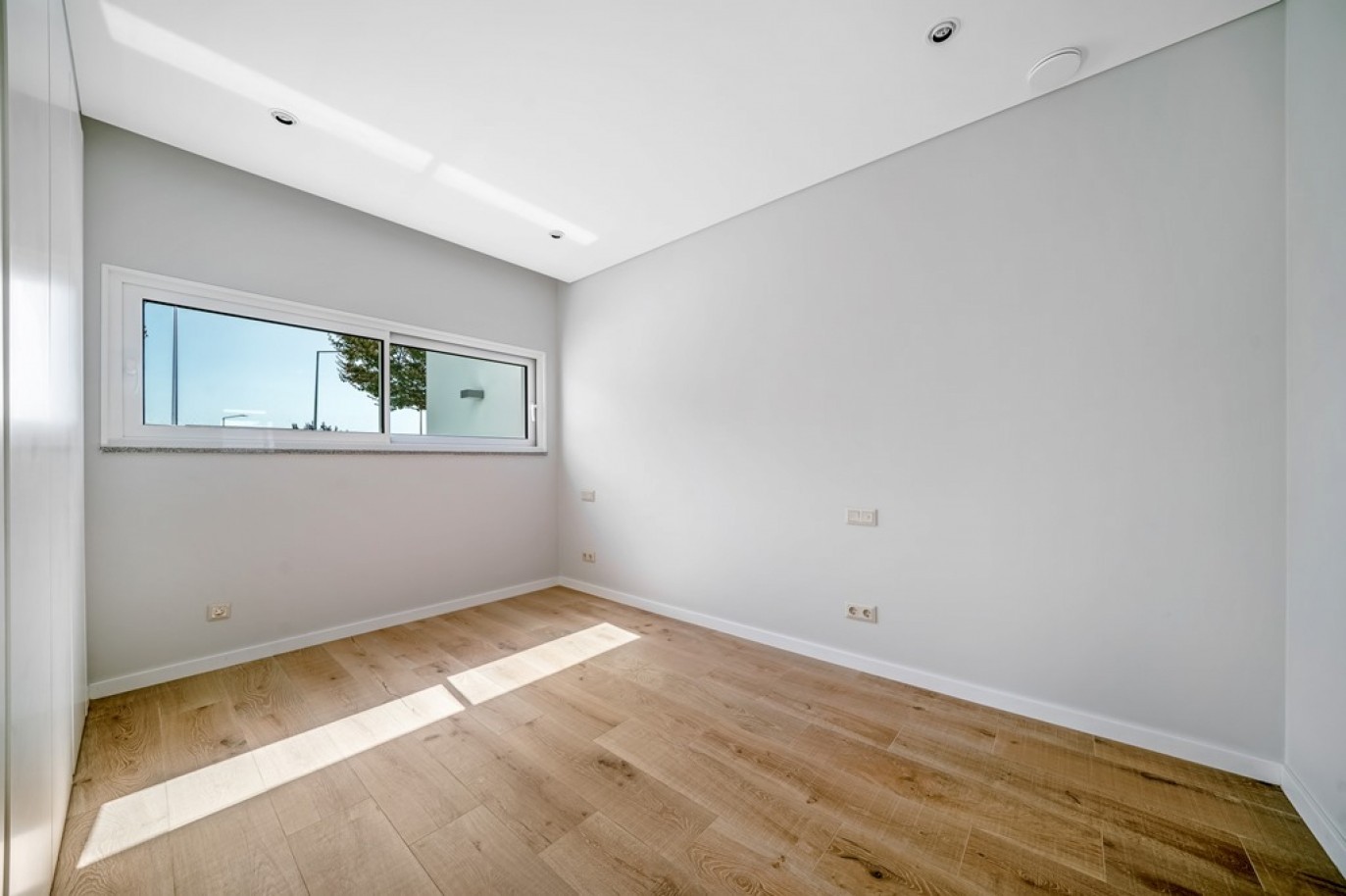 Moderna Moradia V3 com piscina, à venda em Tavira, Algarve_382593