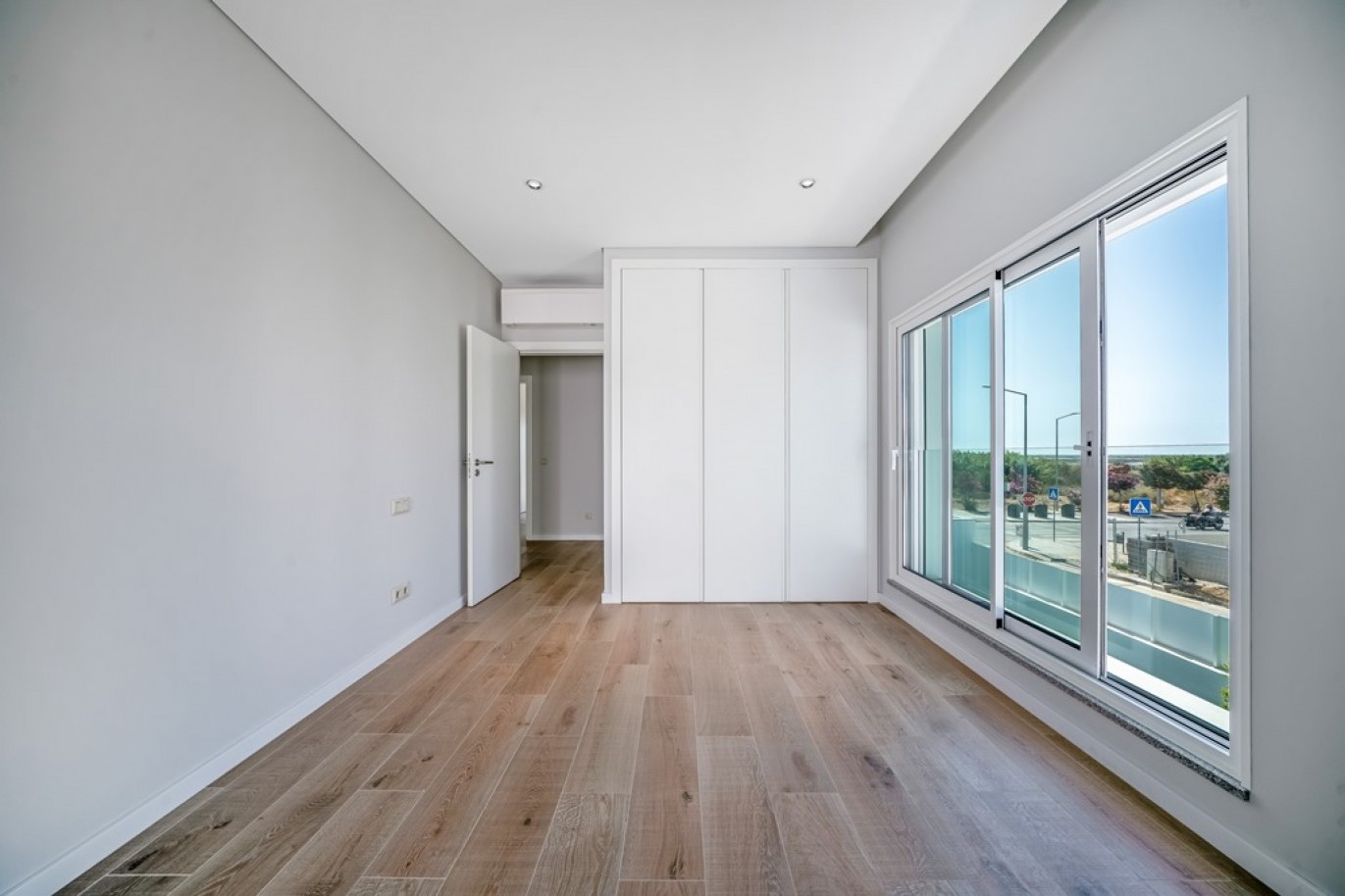 Moderna Moradia V3 com piscina, à venda em Tavira, Algarve_382604