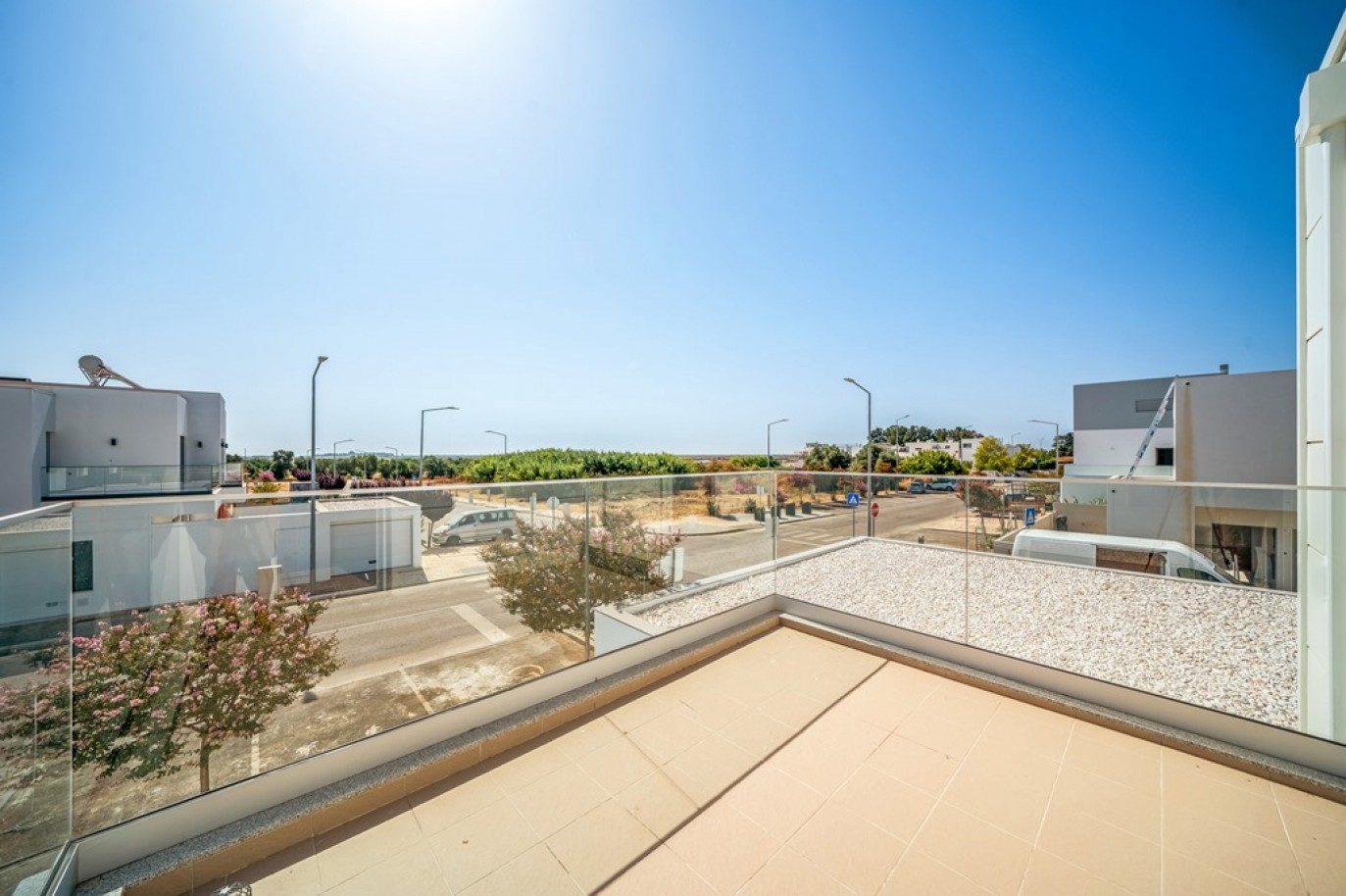 Moderna Moradia V3 com piscina, à venda em Tavira, Algarve_382606