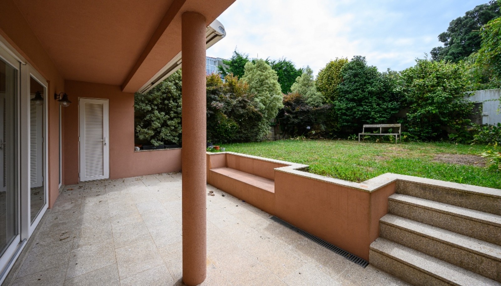 Moradia V3+1 com jardim para arrendar na Foz do Douro, no Porto_382809