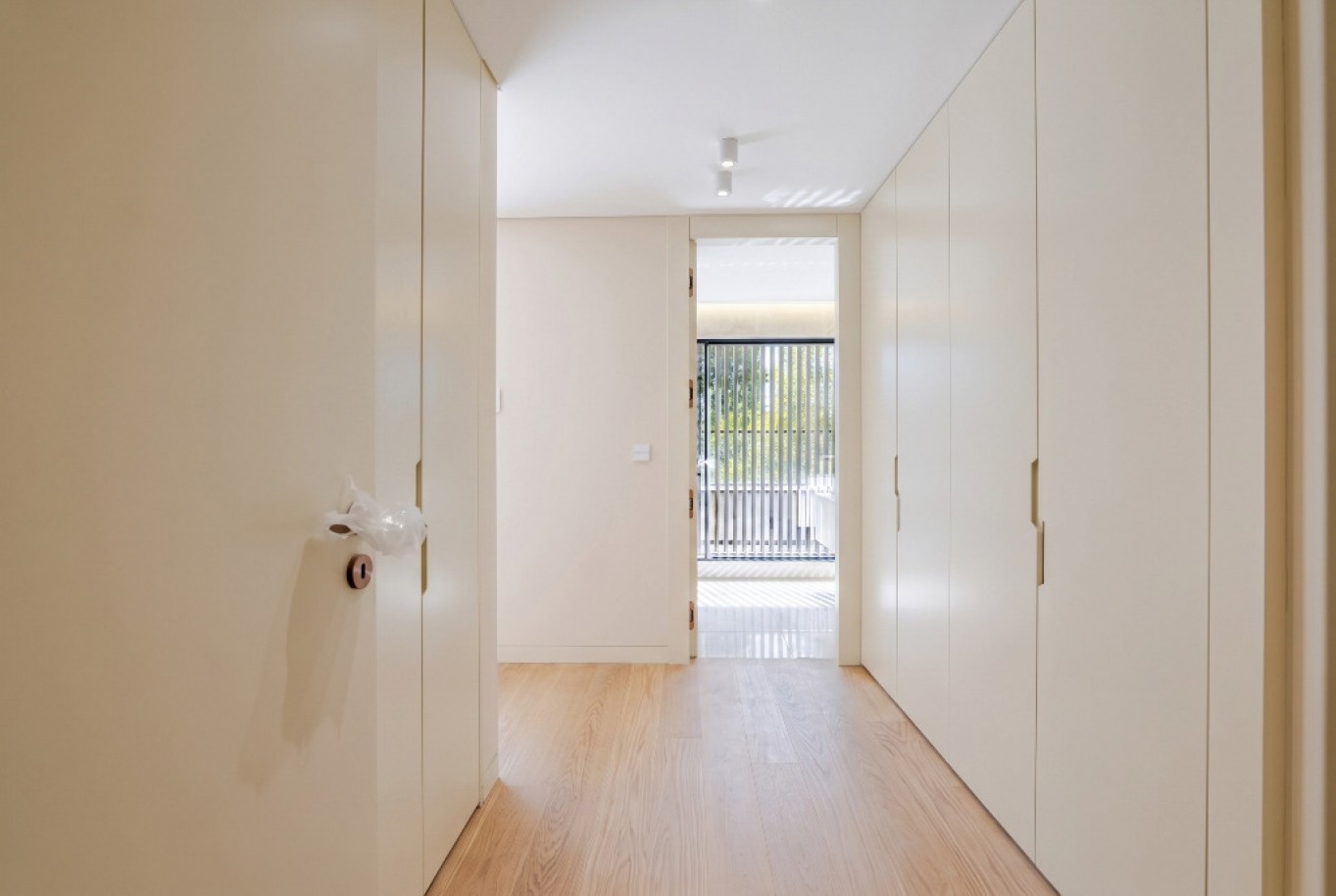 Luxury 4-bedroom penthouse for sale in Porto, Portugal_382976