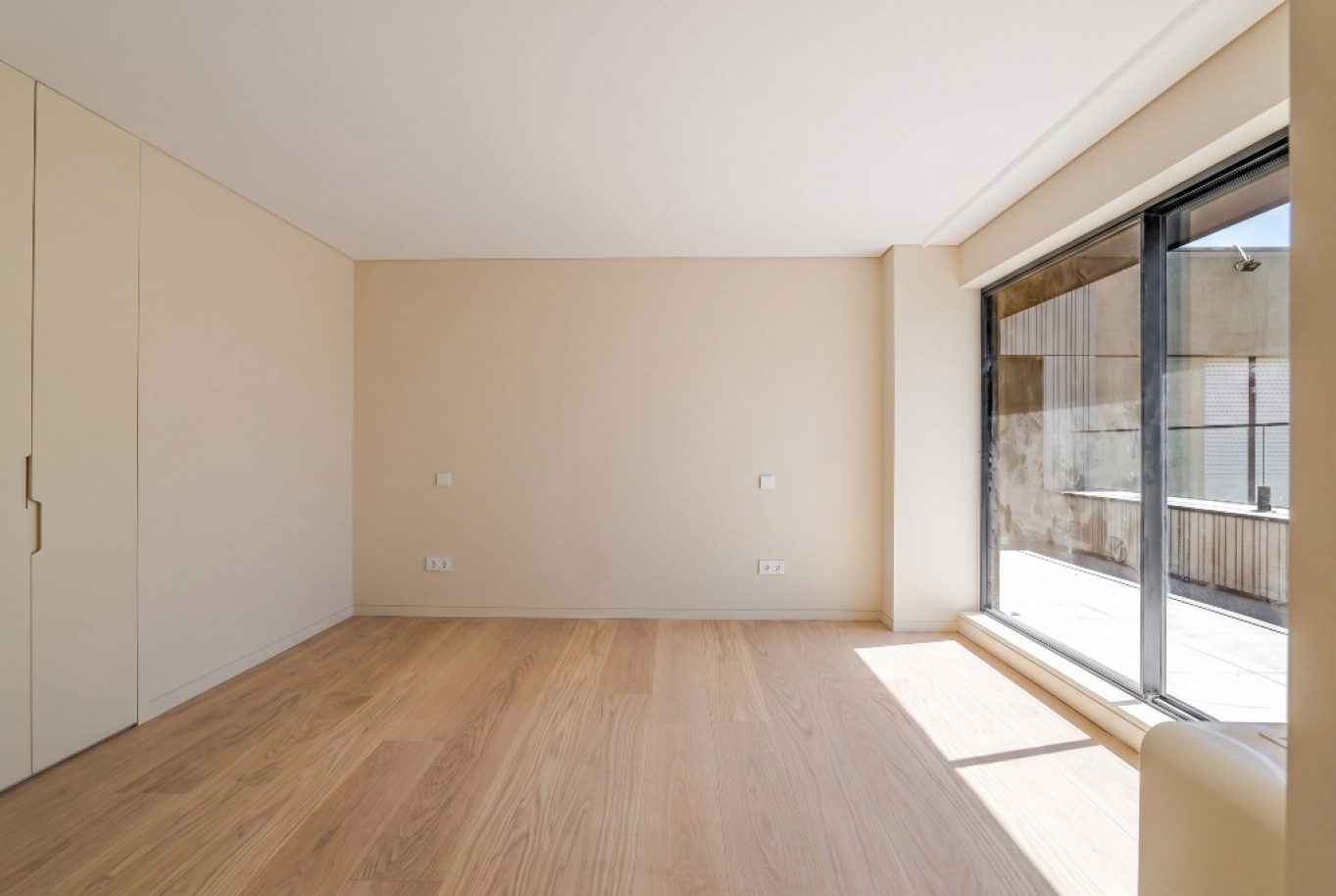 Luxury 4-bedroom penthouse for sale in Porto, Portugal_382977