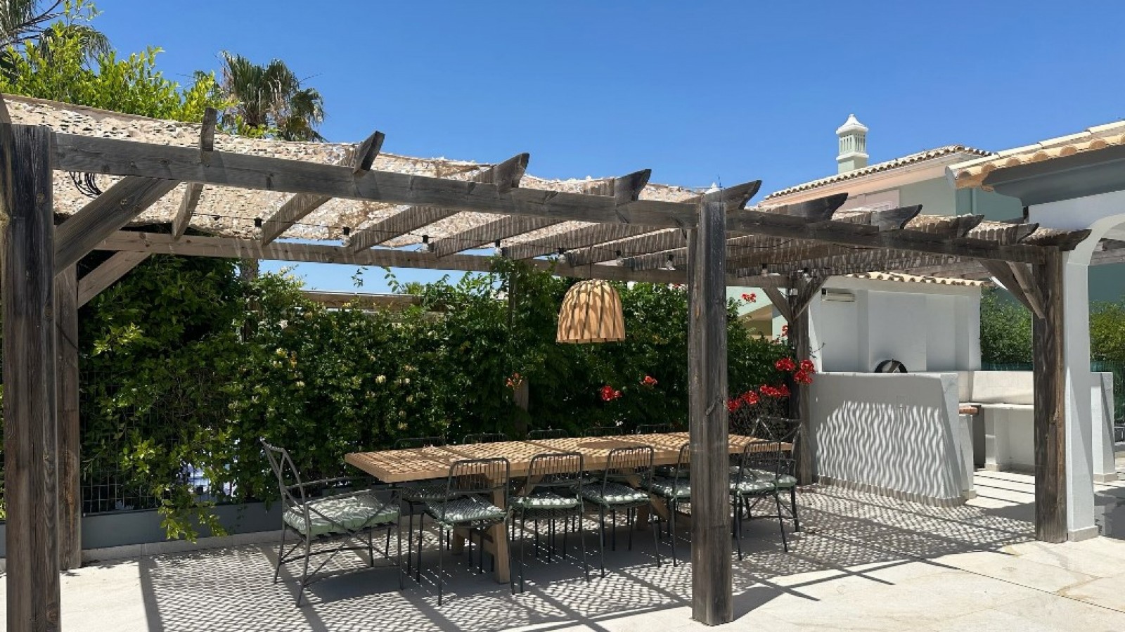 Moradia V5, com piscina e jacuzzi, à venda em Almancil, Algarve_383090